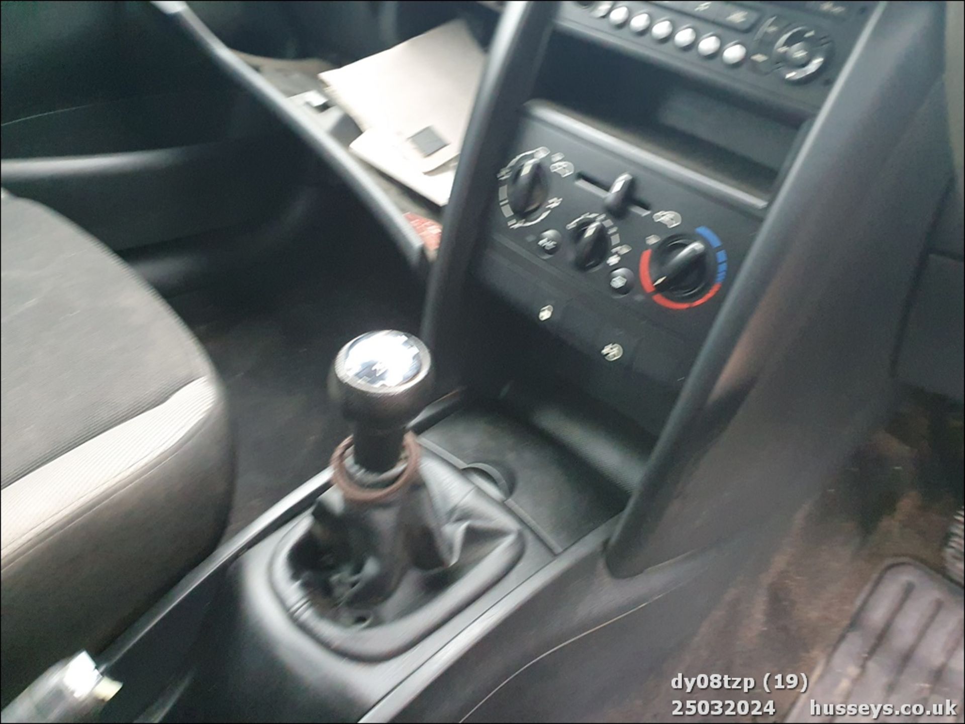 08/08 PEUGEOT 207 S - 1360cc 5dr Hatchback (Black, 109k) - Image 20 of 42