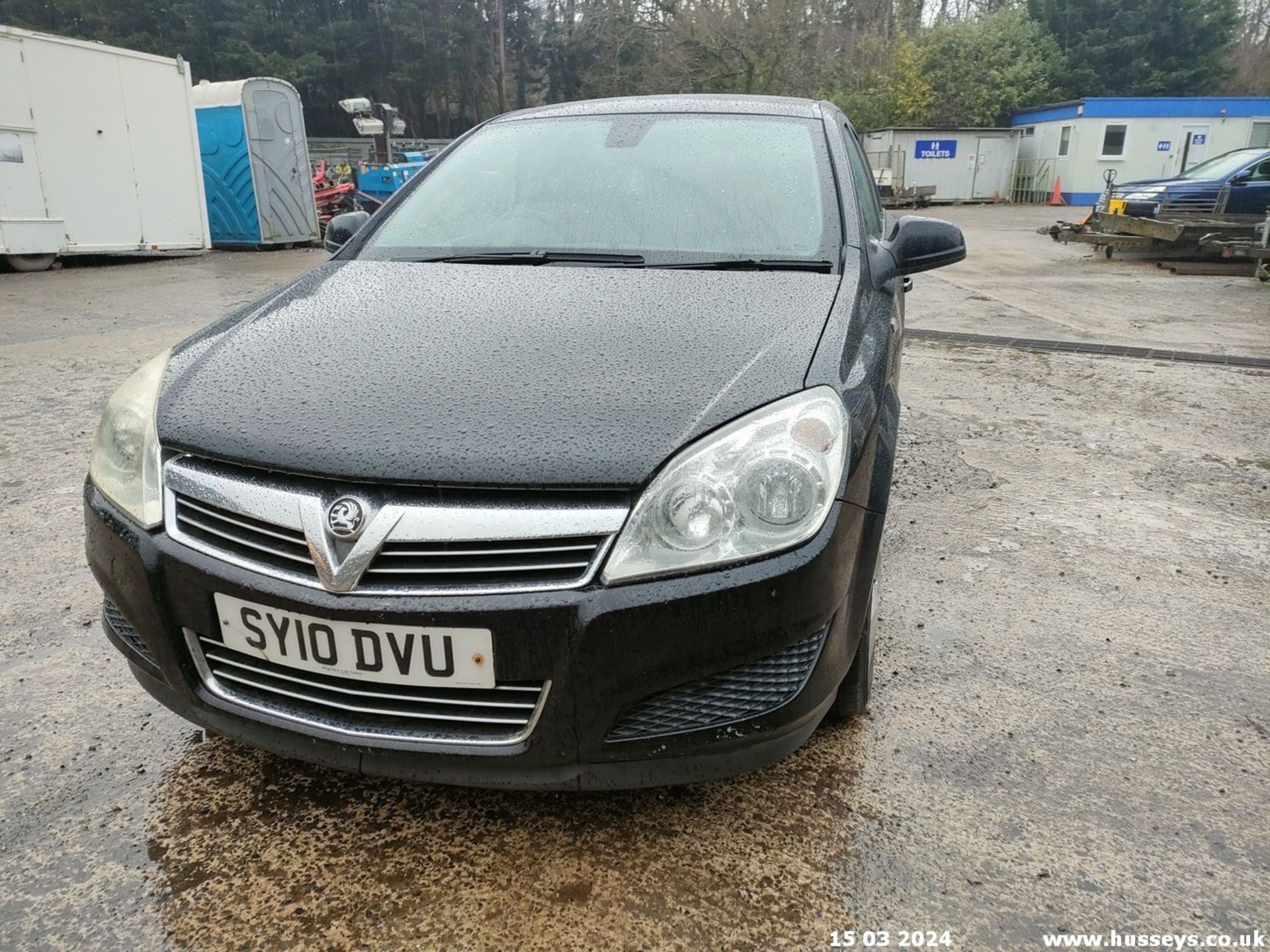 10/10 VAUXHALL ASTRA ACTIVE - 1364cc 5dr Hatchback (Black, 115k) - Image 11 of 67