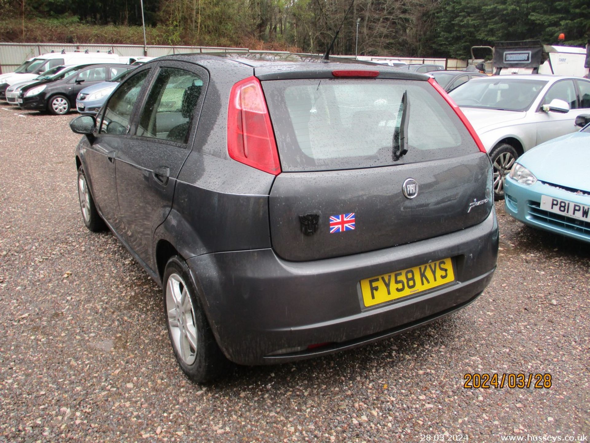 08/58 FIAT GRAND PUNTO ACTIVE 360 - 1242cc 5dr Hatchback (Grey, 97k) - Image 8 of 17