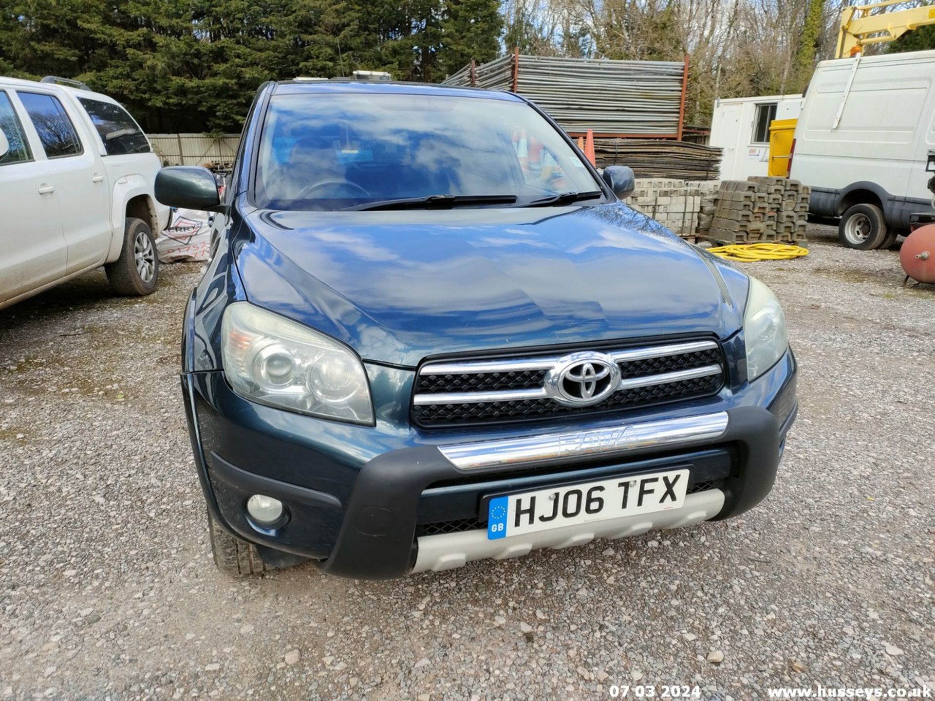 06/06 TOYOTA RAV4 T180 D-4D - 2231cc 5dr Estate (Green, 176k) - Image 7 of 74