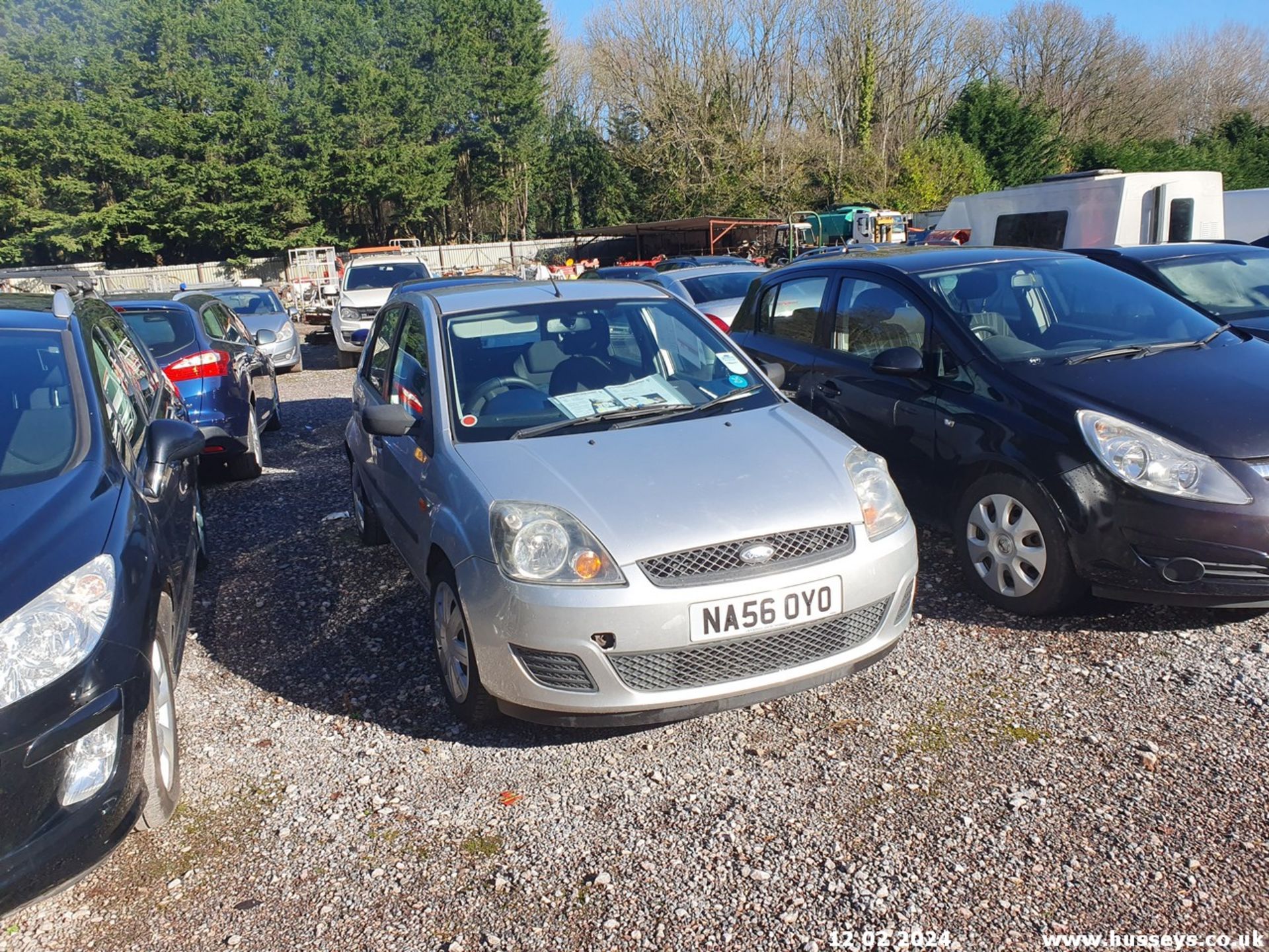 06/56 FORD FIESTA STYLE TDCI - 1399cc 5dr Hatchback (Silver) - Image 5 of 39
