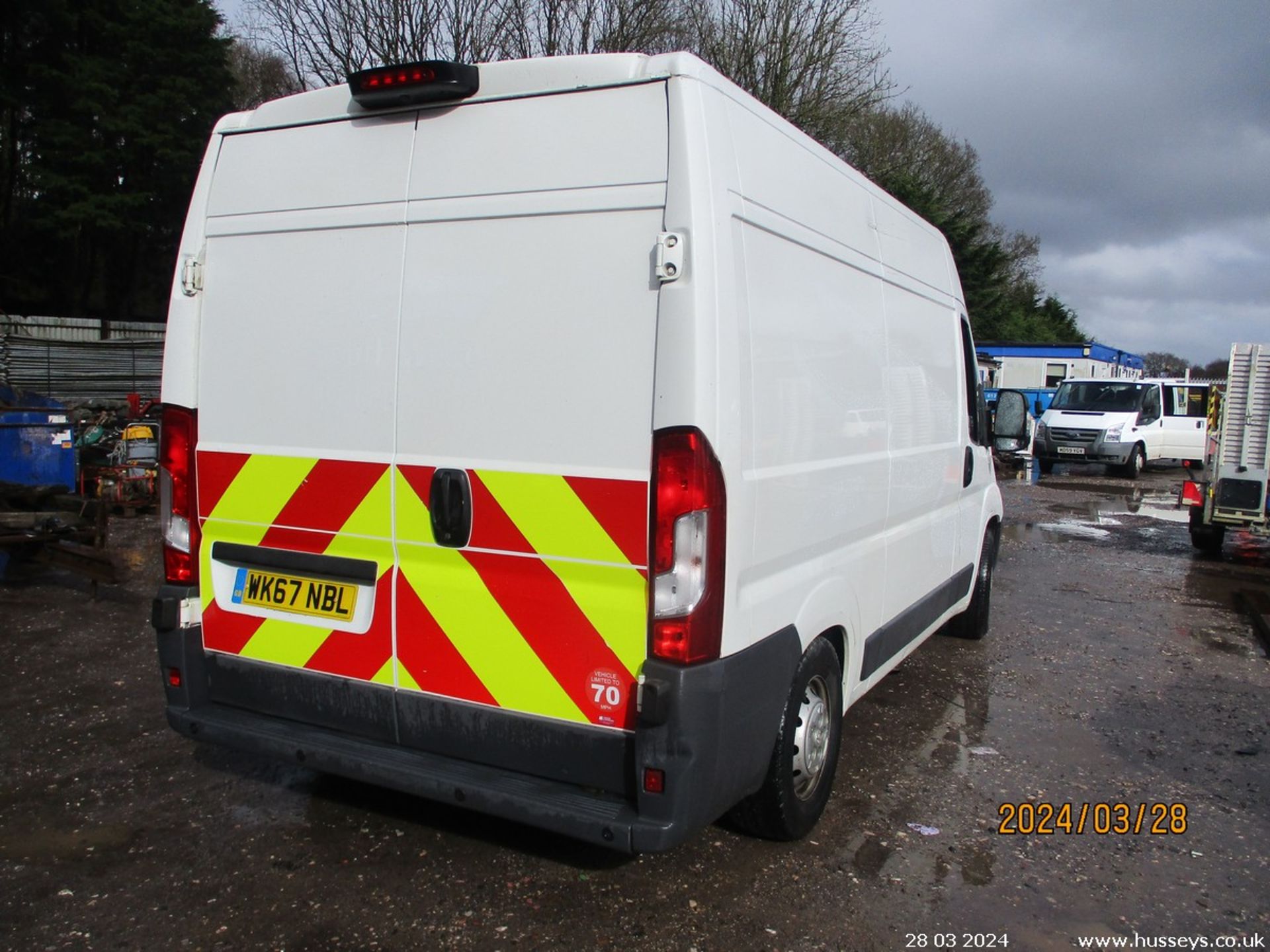 17/67 PEUGEOT BOXER 335 PRO L2H2 BLUE H - 1997cc 5dr Van (White, 91k) - Image 10 of 28