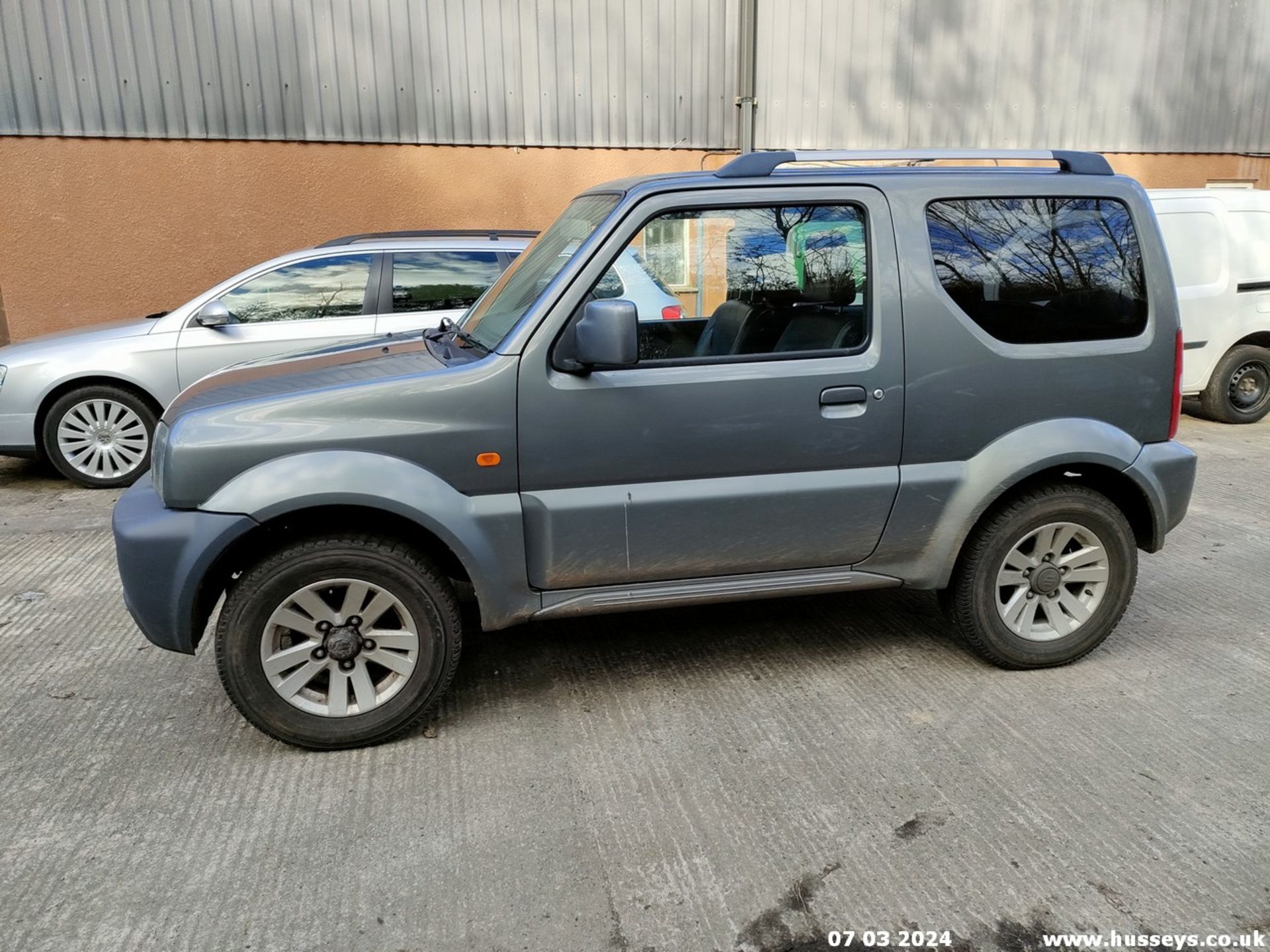 10/10 SUZUKI JIMNY SZ4 - 1328cc 3dr Estate (Grey, 117k) - Image 18 of 78