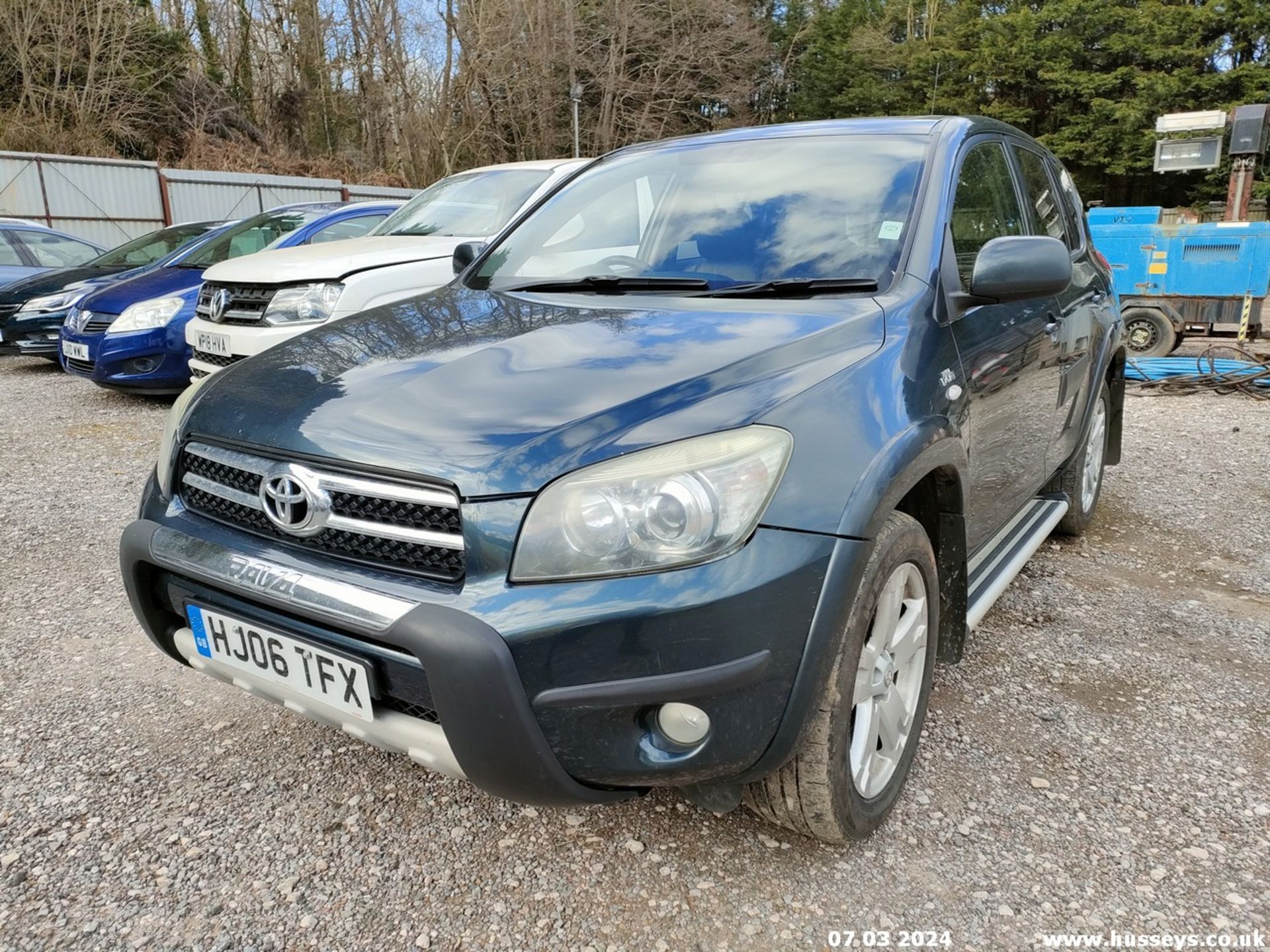 06/06 TOYOTA RAV4 T180 D-4D - 2231cc 5dr Estate (Green, 176k) - Image 11 of 74