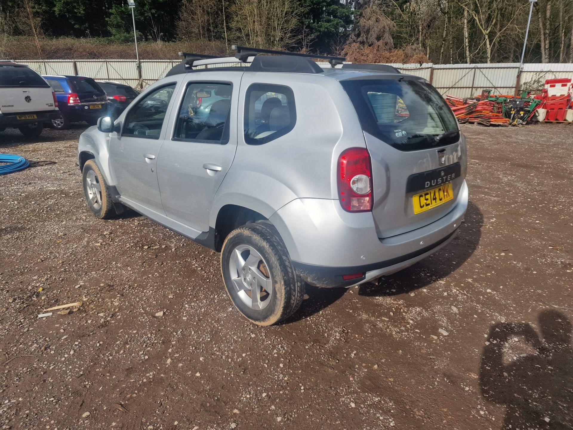 14/14 DACIA DUSTER LAUREATE DCI 4X2 - 1461cc 5dr Hatchback (Silver) - Image 4 of 12