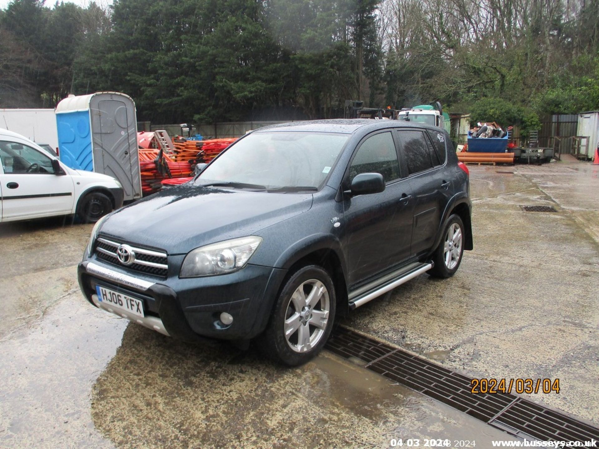 06/06 TOYOTA RAV4 T180 D-4D - 2231cc 5dr Estate (Green, 176k) - Image 72 of 74