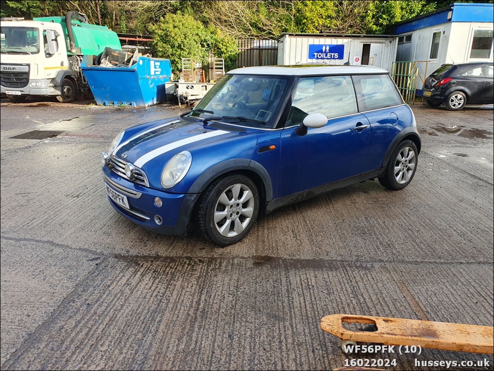 06/56 MINI MINI COOPER - 1598cc 3dr Hatchback (Blue) - Image 11 of 40