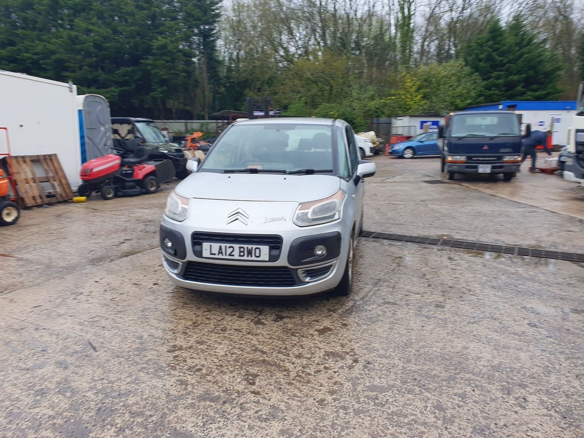 12/12 CITROEN C3 PICASSO VTR+ HDI - 1560cc 5dr MPV (Silver) - Image 2 of 61