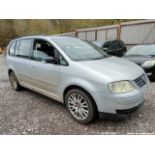 04/04 VOLKSWAGEN TOURAN SE TDI - 1896cc 5dr MPV (Silver)