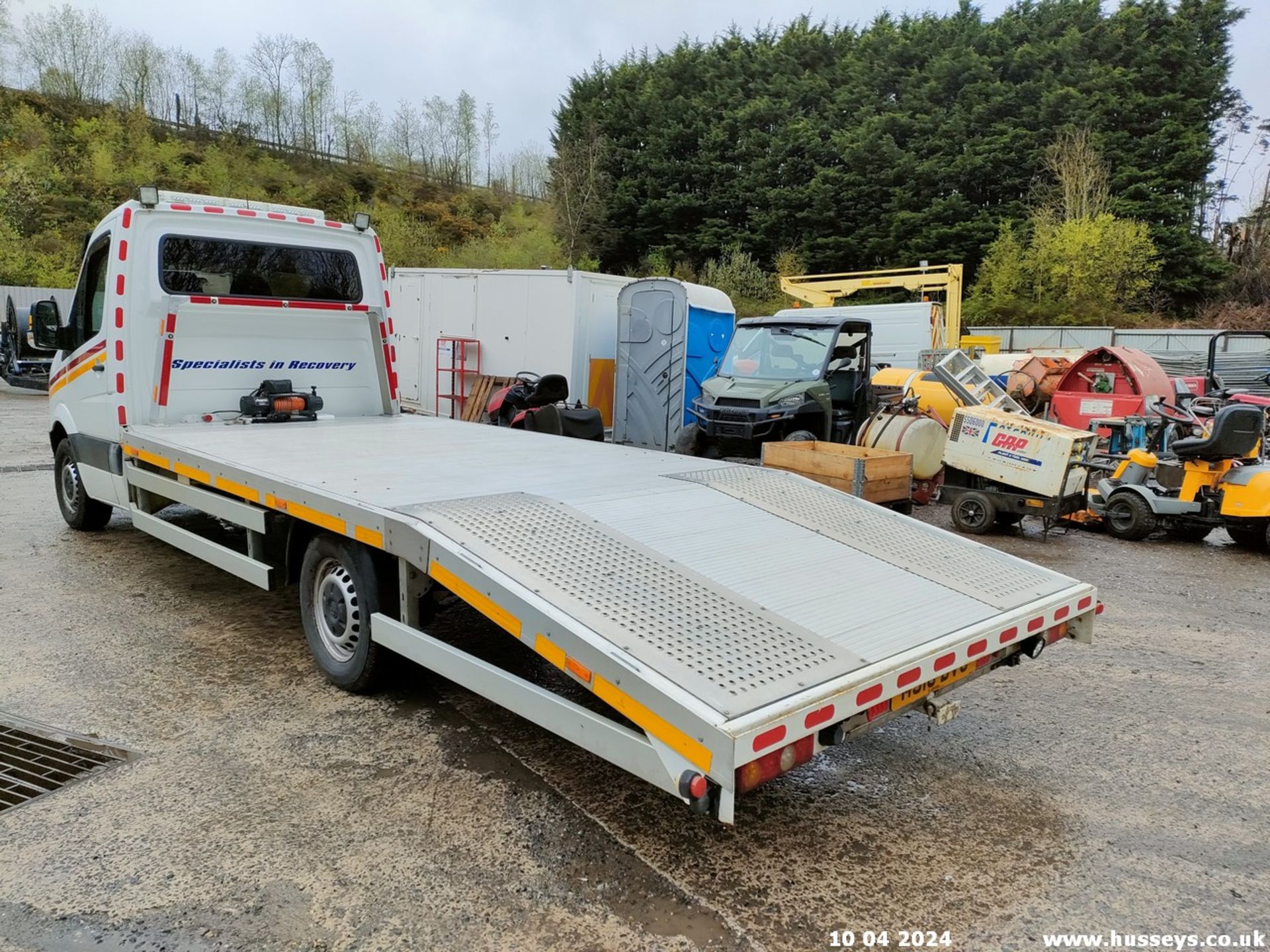 16/16 VOLKSWAGEN CRAFTER CR35 TDI - 1968cc 2dr (White, 146k) - Image 25 of 52