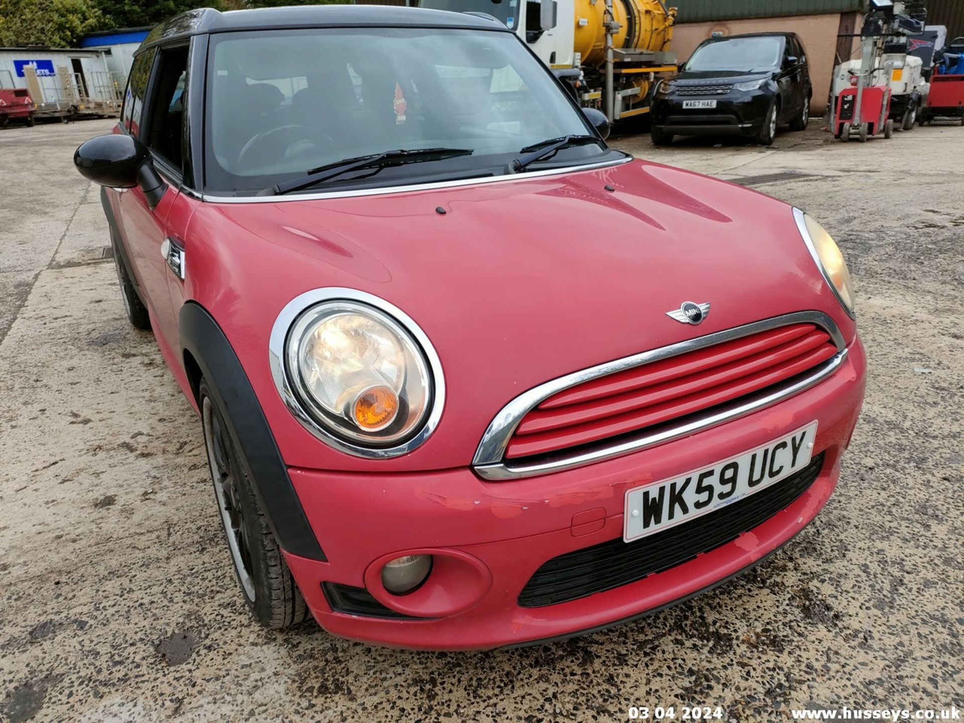 09/59 MINI COOPER CLUBMAN - 1598cc 5dr Estate (Red, 112k) - Image 7 of 65