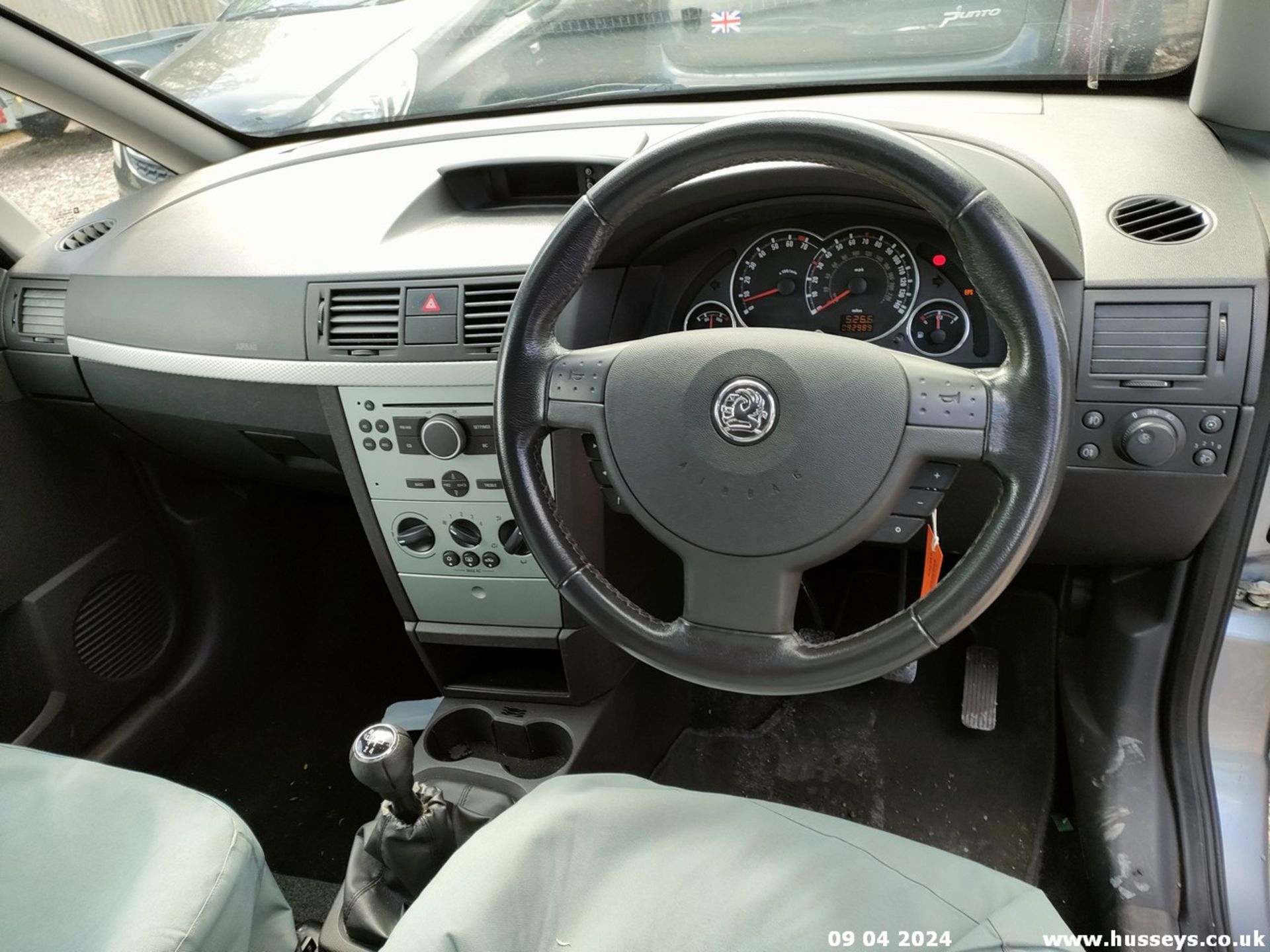 10/59 VAUXHALL MERIVA DESIGN - 1598cc 5dr MPV (Silver) - Image 52 of 61