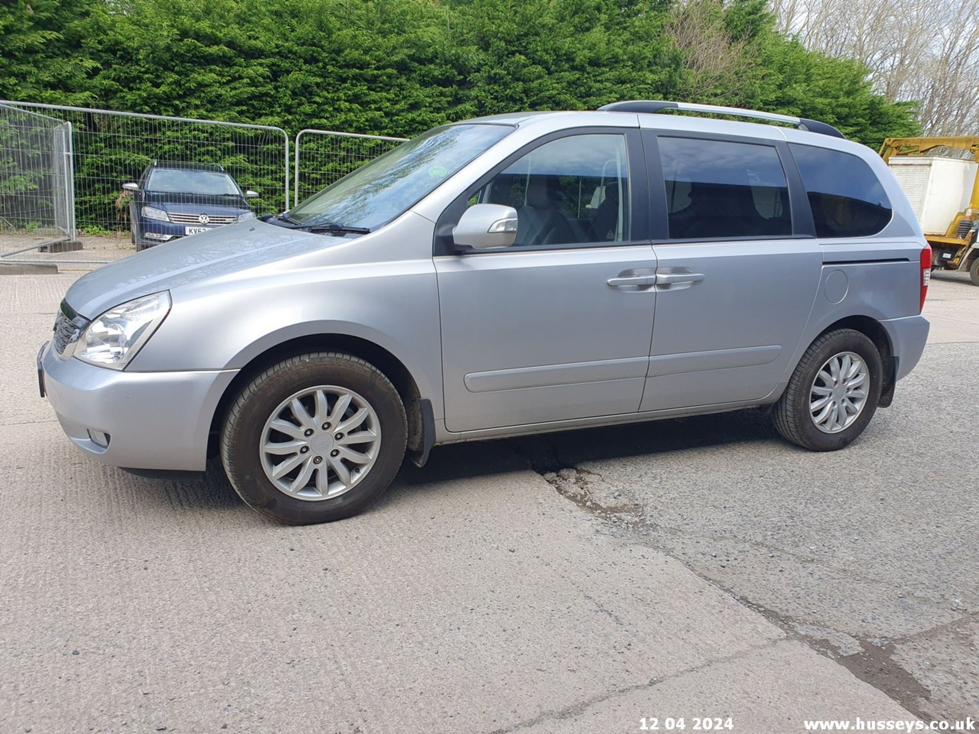 11/11 KIA SEDONA 3 BROTHERWOOD UPFRONT WHEELCHAIR ACCESS AUTO - 2199cc 5dr MPV (Silver, 60k) - Image 20 of 62