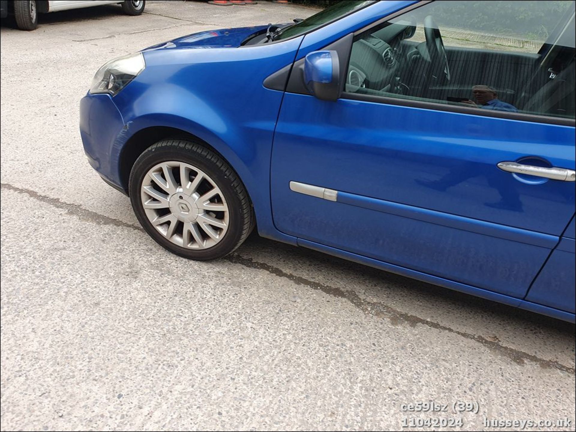 09/59 RENAULT CLIO DYNAMIQUE DCI - 1461cc 5dr Hatchback (Blue, 126k) - Image 40 of 47