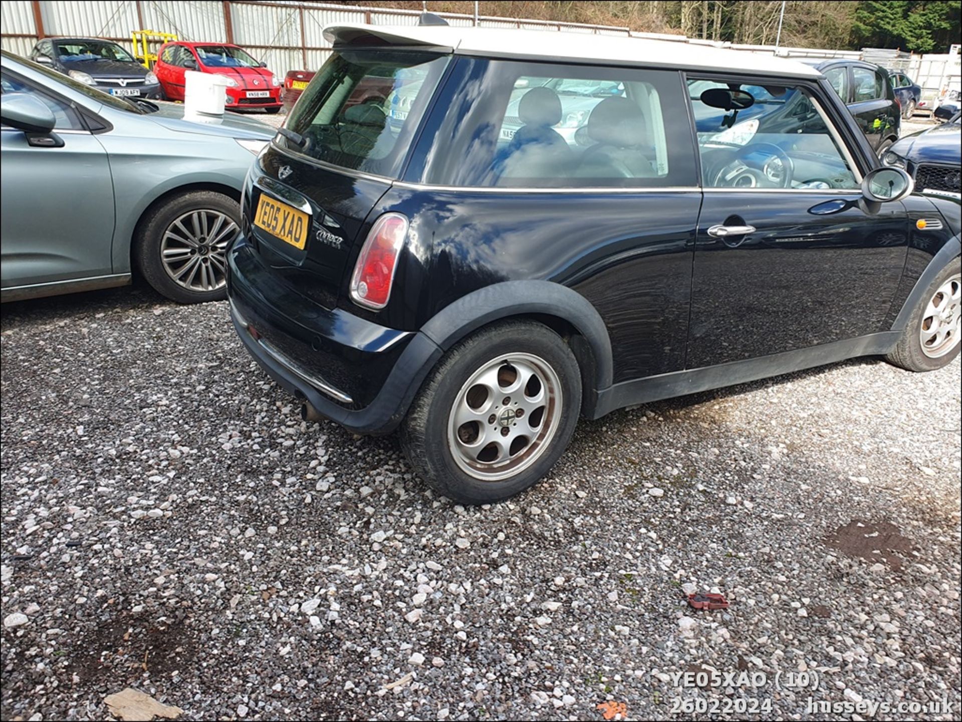 05/05 MINI MINI COOPER - 1598cc 3dr Hatchback (Black) - Image 9 of 31