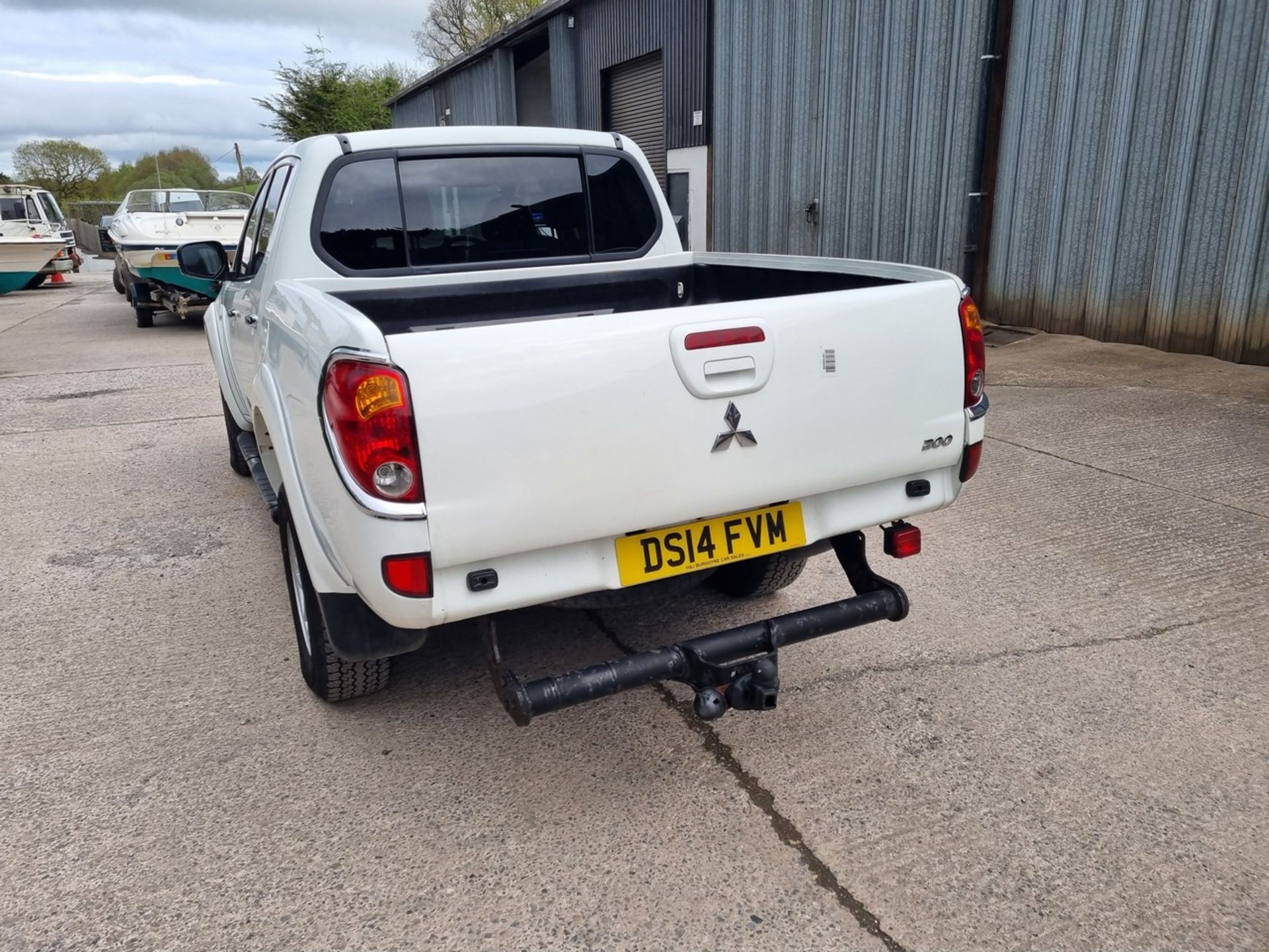 14/14 MITSUBISHI L200 TROJAN DCB DI-D 4X4 - 2477cc 4dr Pickup (White, 73k) - Image 18 of 44