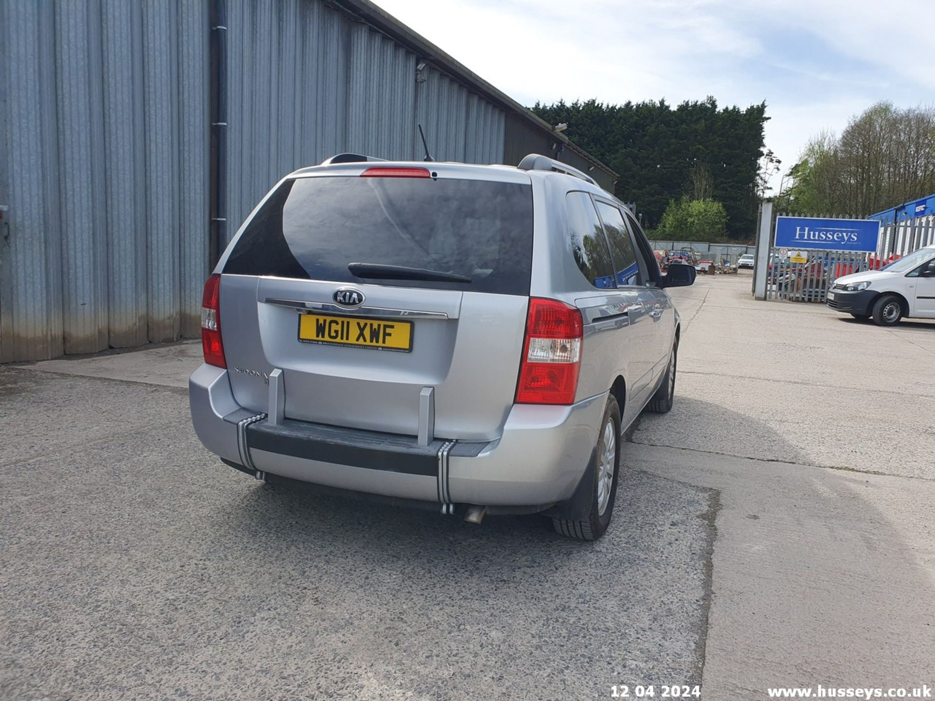 11/11 KIA SEDONA 3 BROTHERWOOD UPFRONT WHEELCHAIR ACCESS AUTO - 2199cc 5dr MPV (Silver, 60k) - Image 11 of 62