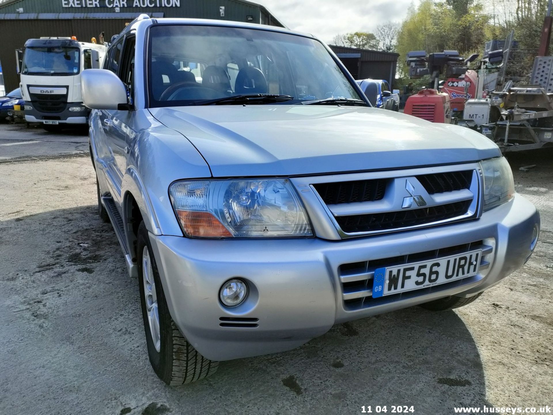 06/56 MITSUBISHI SHOGUN DI-D ELEG-CE LWB A - 3200cc 5dr Estate (Silver, 177k) - Bild 7 aus 67