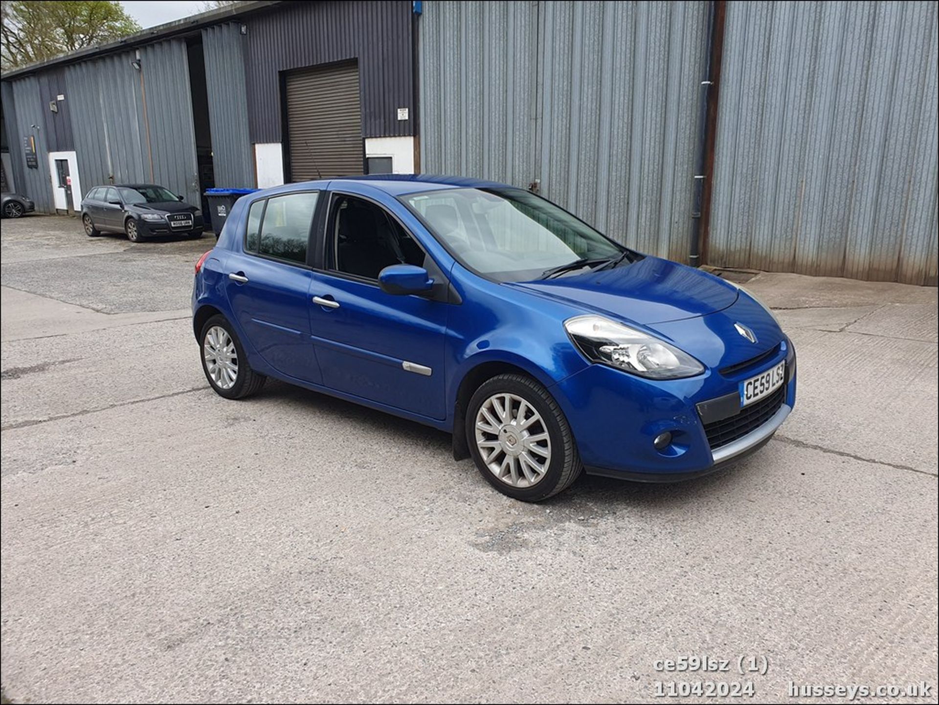 09/59 RENAULT CLIO DYNAMIQUE DCI - 1461cc 5dr Hatchback (Blue, 126k) - Image 2 of 47