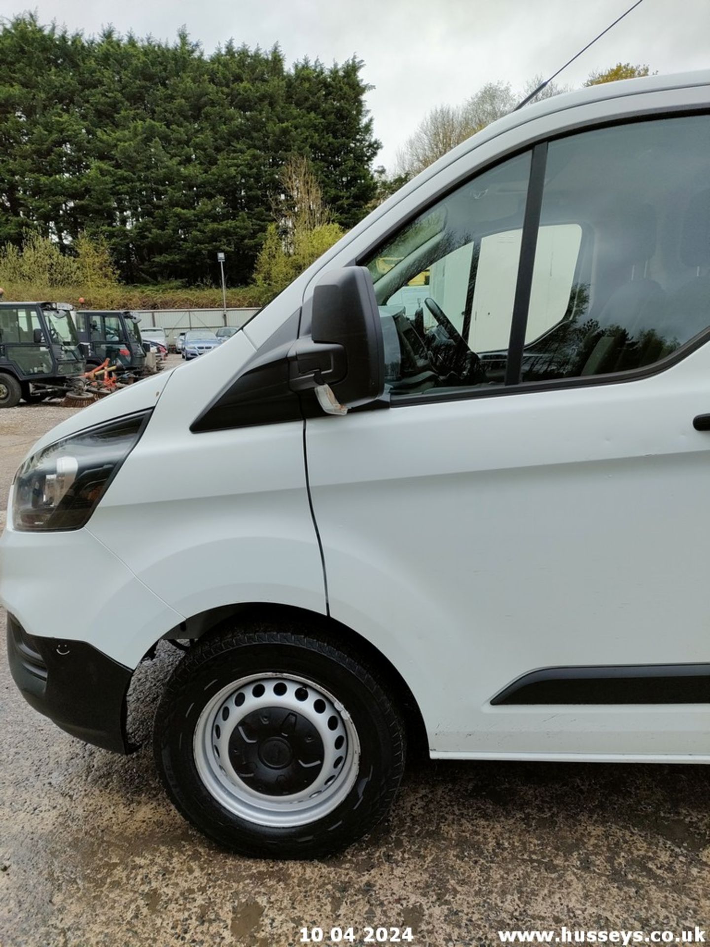 18/68 FORD TRANSIT CUSTOM 340 BASE - 1995cc 5dr Van (White, 61k) - Image 22 of 65