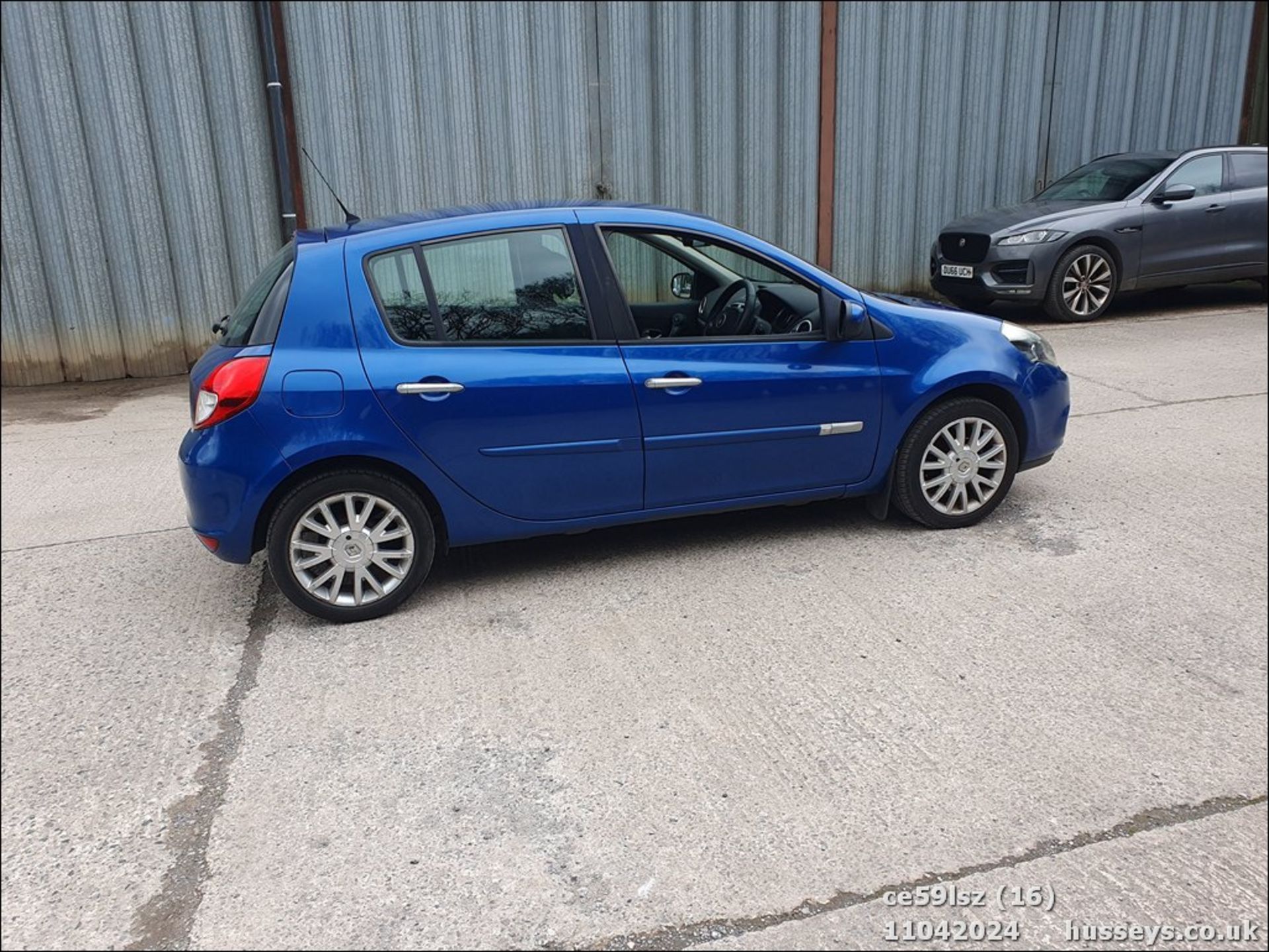 09/59 RENAULT CLIO DYNAMIQUE DCI - 1461cc 5dr Hatchback (Blue, 126k) - Image 17 of 47