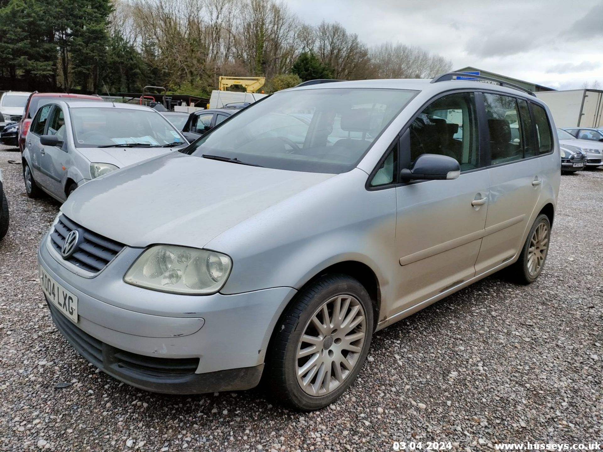 04/04 VOLKSWAGEN TOURAN SE TDI - 1896cc 5dr MPV (Silver) - Image 9 of 55