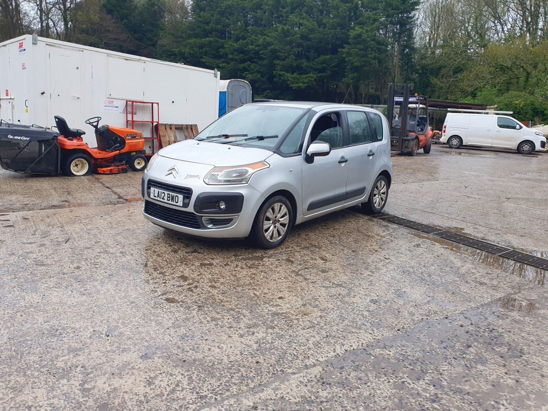 12/12 CITROEN C3 PICASSO VTR+ HDI - 1560cc 5dr MPV (Silver) - Image 5 of 61