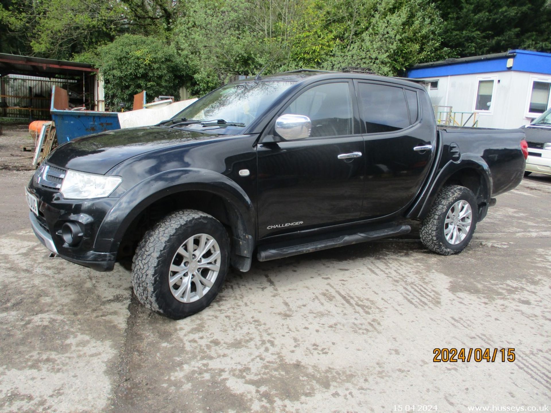 15/15 MITSUBISHI L200 CHALLENGER LB DCB DI - 2477cc 4dr 4x4 (Black)