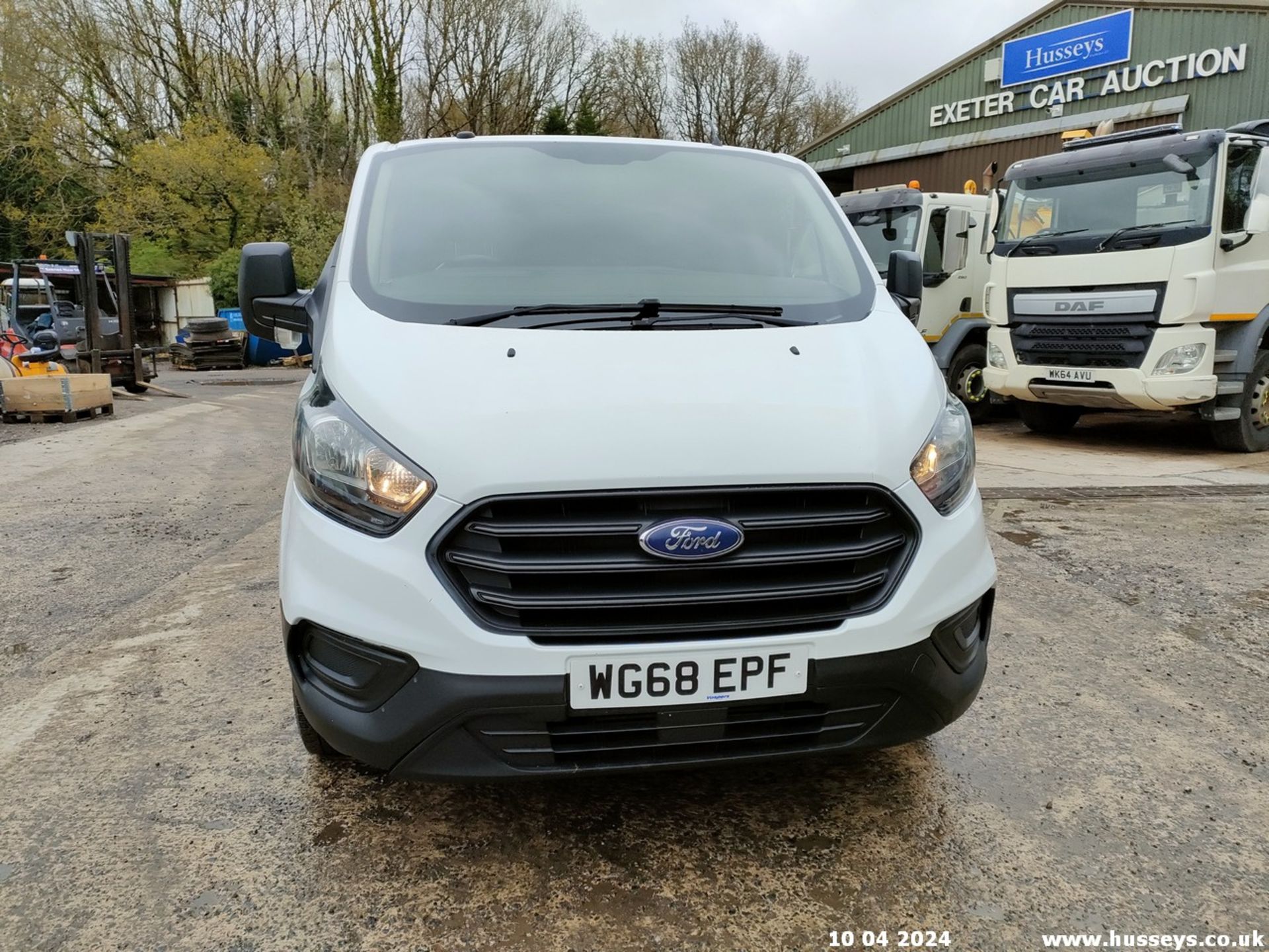 18/68 FORD TRANSIT CUSTOM 340 BASE - 1995cc 5dr Van (White, 61k) - Image 7 of 65