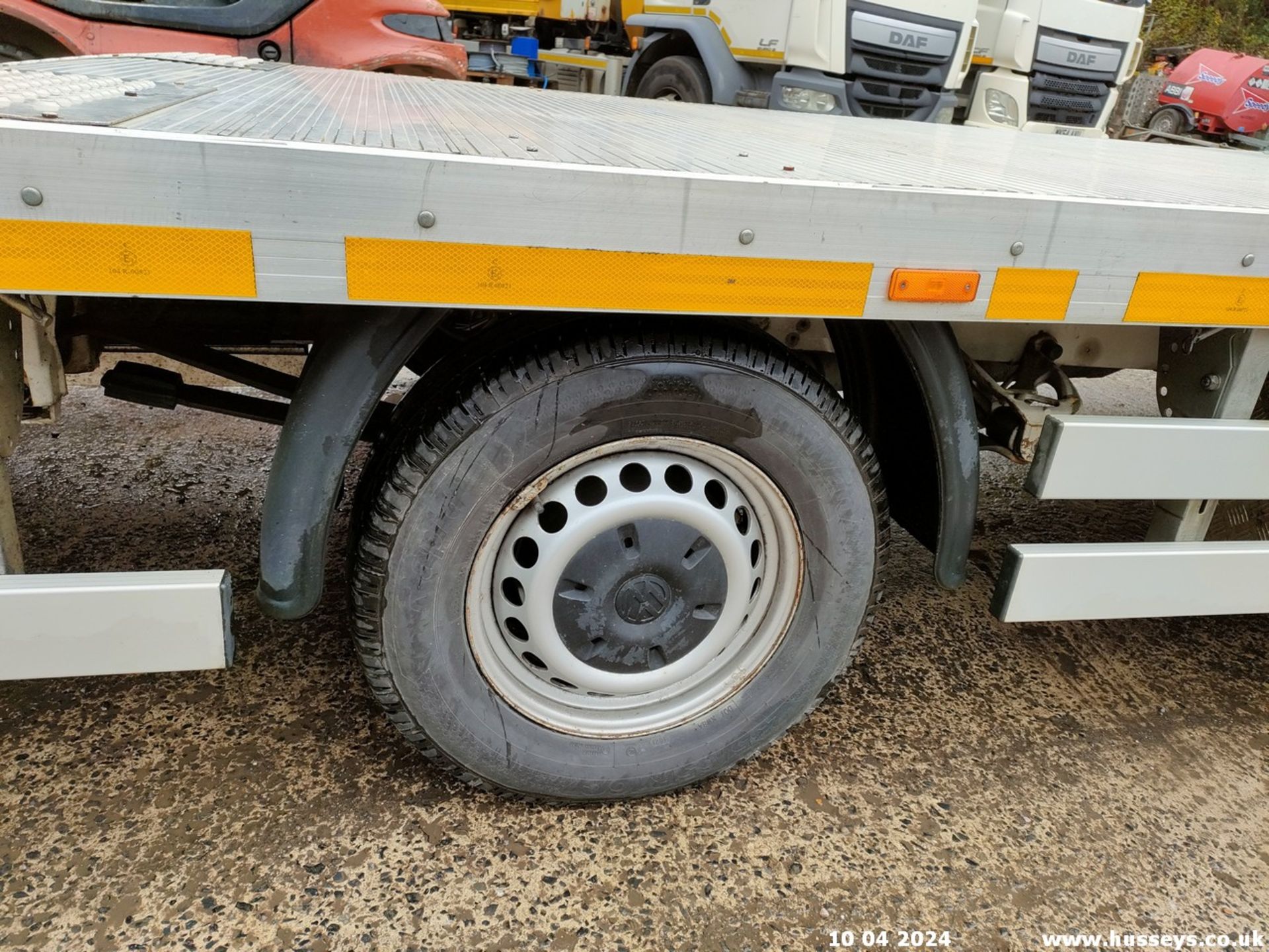 16/16 VOLKSWAGEN CRAFTER CR35 TDI - 1968cc 2dr (White, 146k) - Image 34 of 52