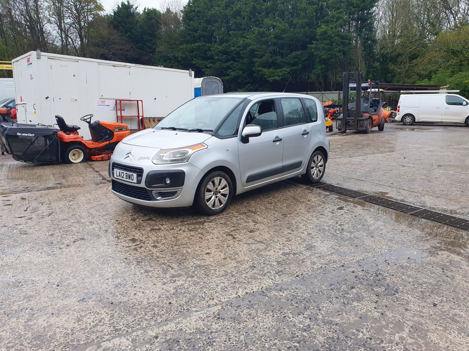 12/12 CITROEN C3 PICASSO VTR+ HDI - 1560cc 5dr MPV (Silver) - Image 7 of 61