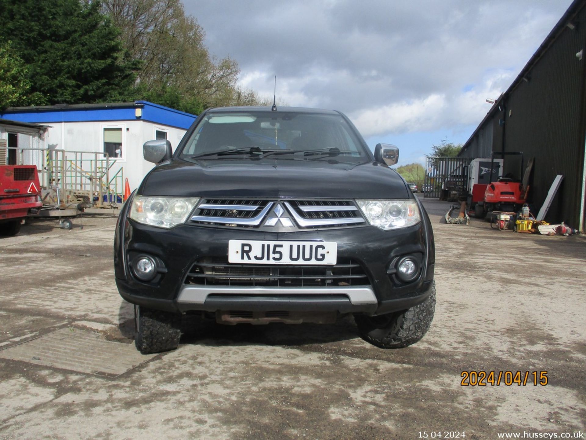 15/15 MITSUBISHI L200 CHALLENGER LB DCB DI - 2477cc 4dr 4x4 (Black) - Image 12 of 23