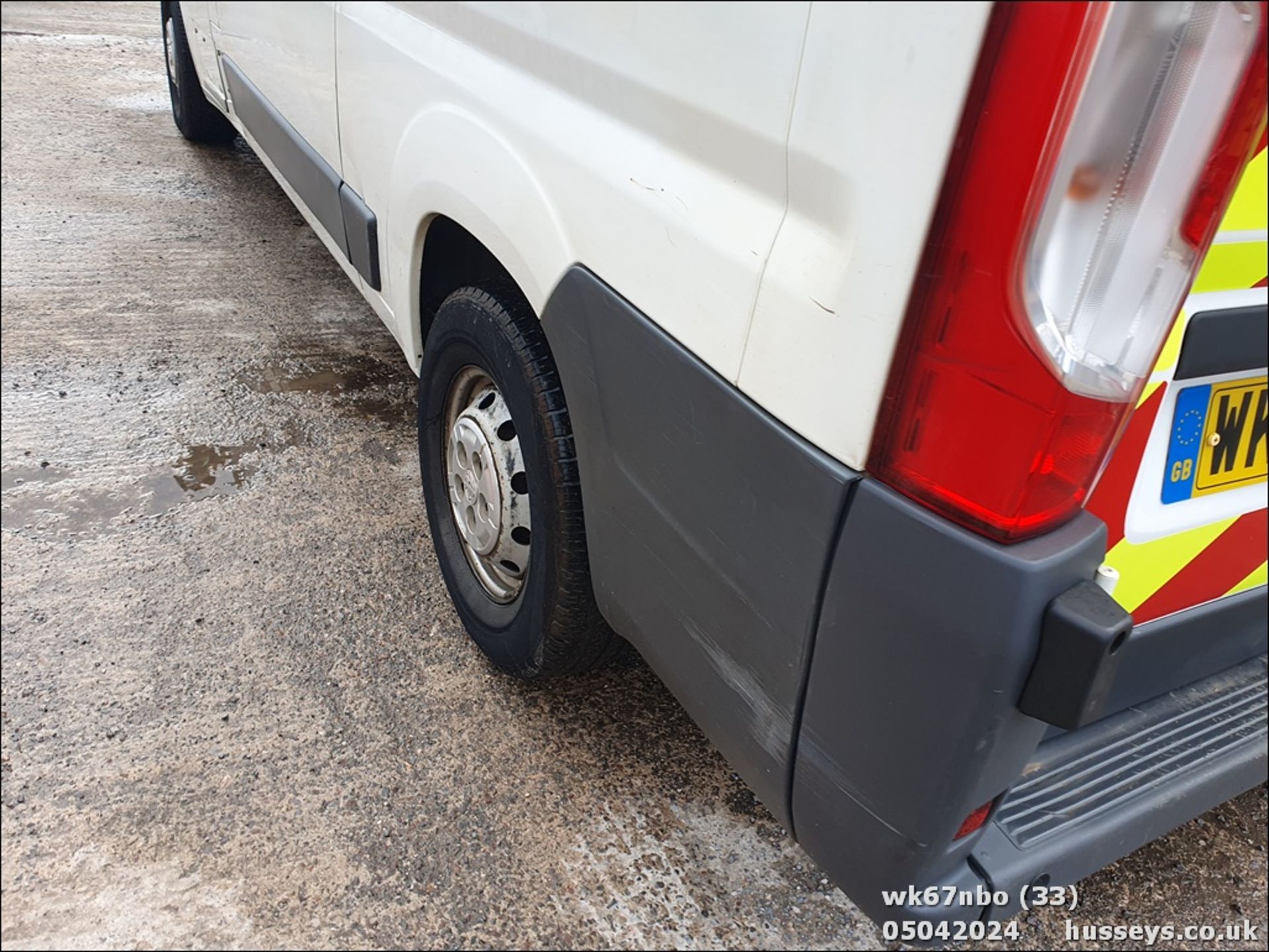 17/67 PEUGEOT BOXER 335 PRO L2H2 BLUE H - 1997cc 5dr Van (White, 109k) - Image 34 of 46