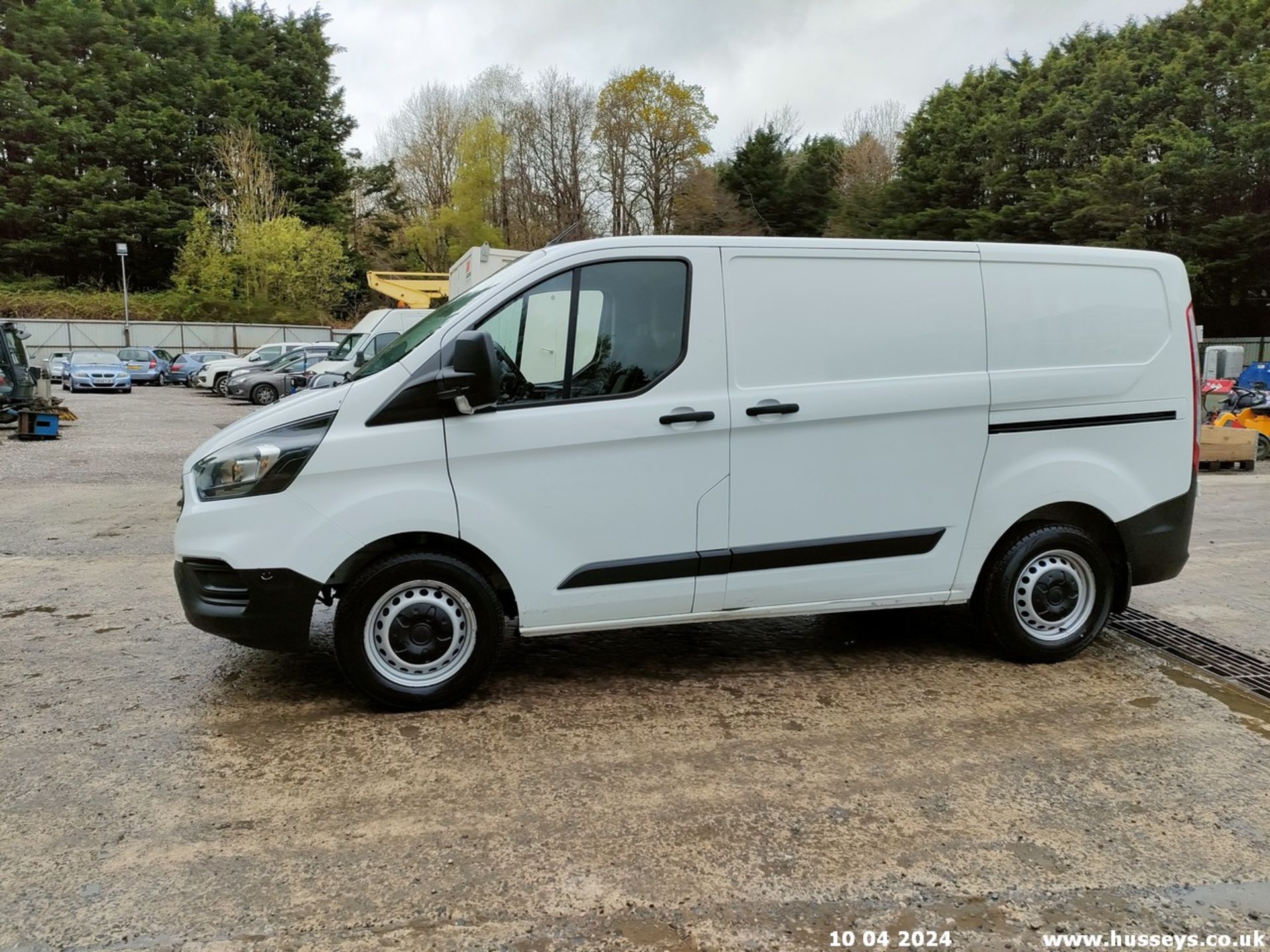 18/68 FORD TRANSIT CUSTOM 340 BASE - 1995cc 5dr Van (White, 61k) - Image 16 of 65