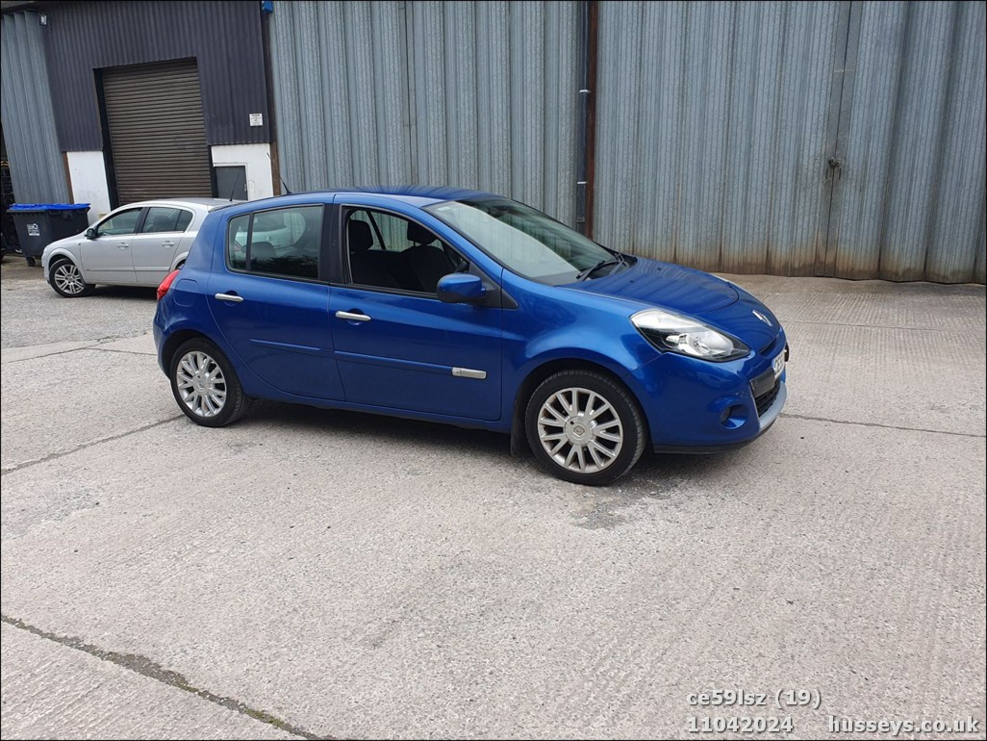 09/59 RENAULT CLIO DYNAMIQUE DCI - 1461cc 5dr Hatchback (Blue, 126k) - Image 20 of 47