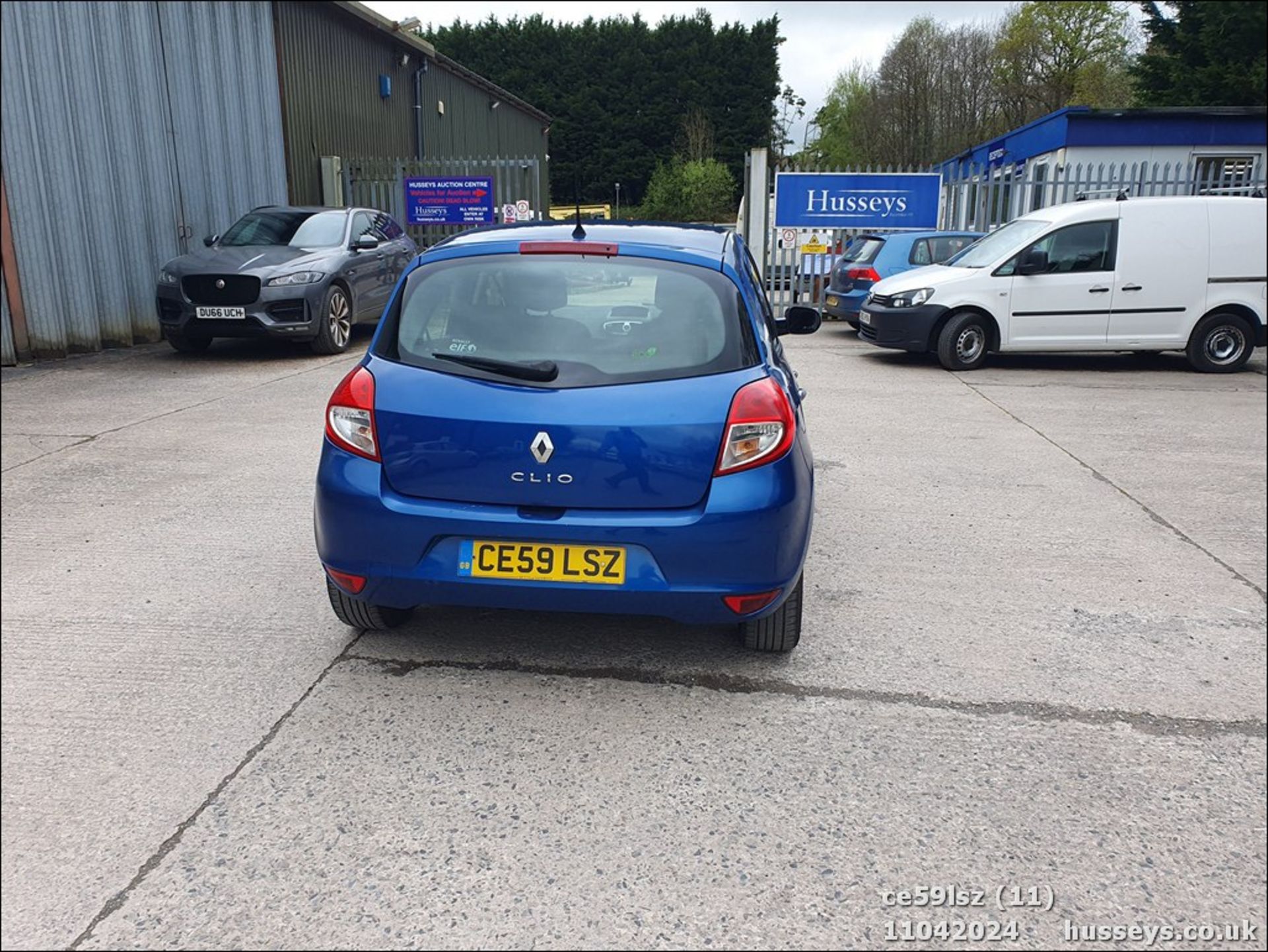 09/59 RENAULT CLIO DYNAMIQUE DCI - 1461cc 5dr Hatchback (Blue, 126k) - Image 12 of 47