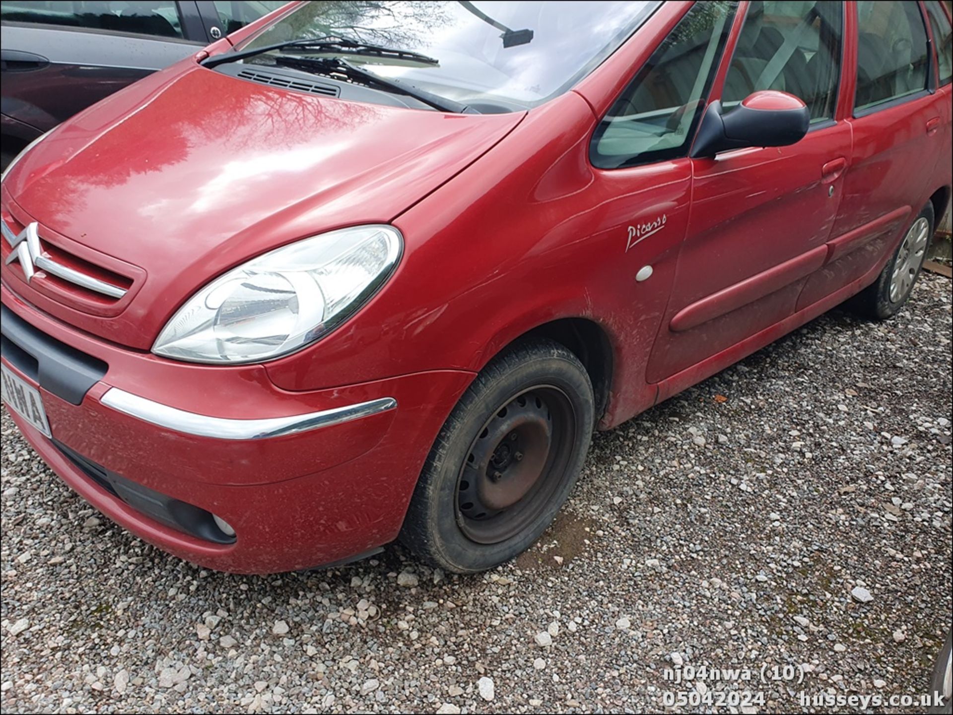 04/04 CITROEN XSARA PICASSO DESIRE 2HDI - 1997cc 5dr MPV (Red, 76k) - Image 11 of 23