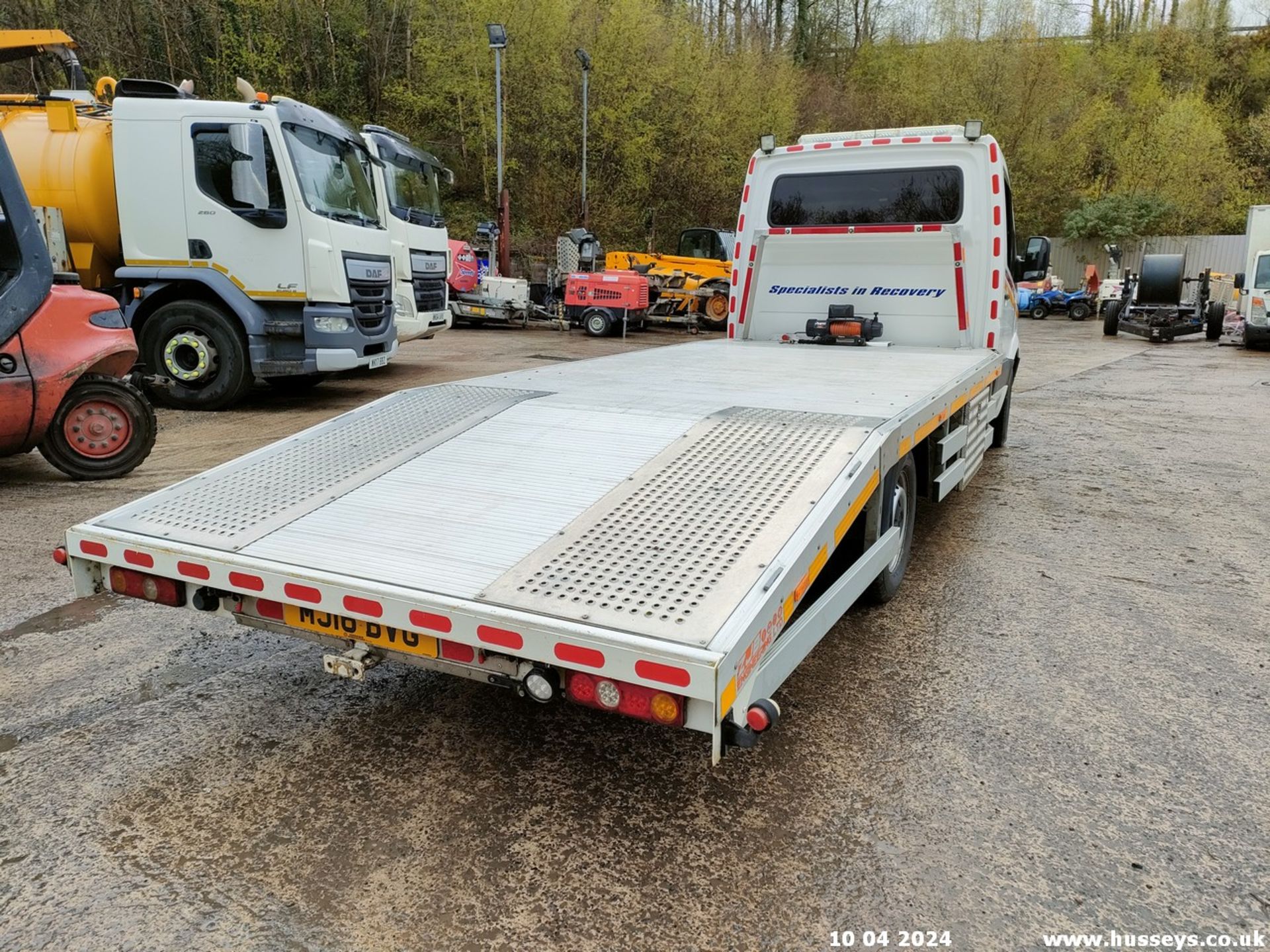 16/16 VOLKSWAGEN CRAFTER CR35 TDI - 1968cc 2dr (White, 146k) - Image 31 of 52