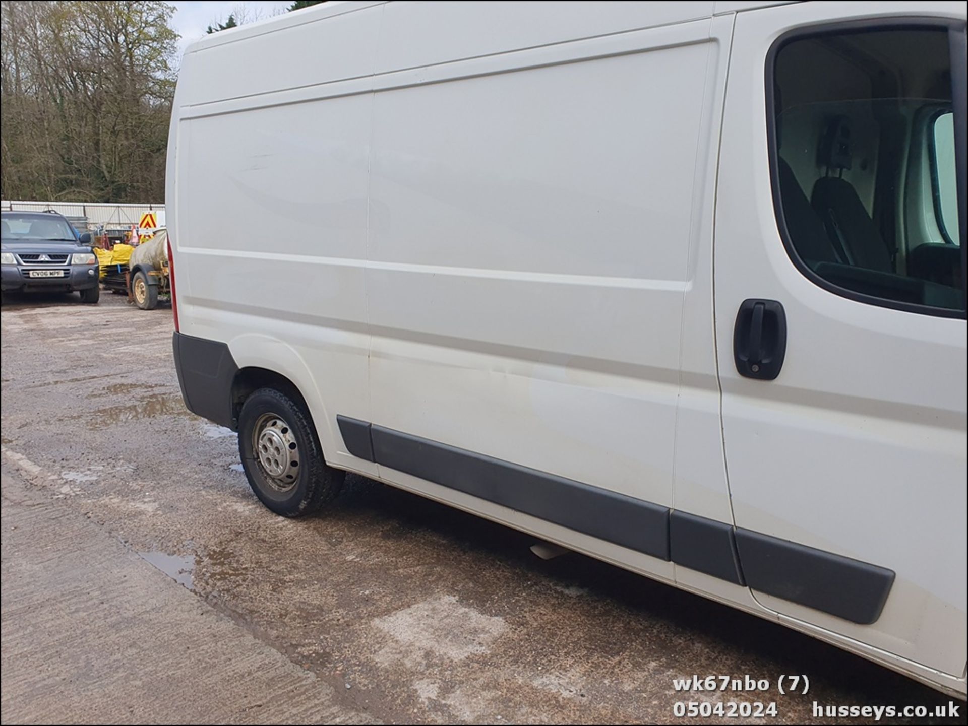 17/67 PEUGEOT BOXER 335 PRO L2H2 BLUE H - 1997cc 5dr Van (White, 109k) - Image 8 of 46