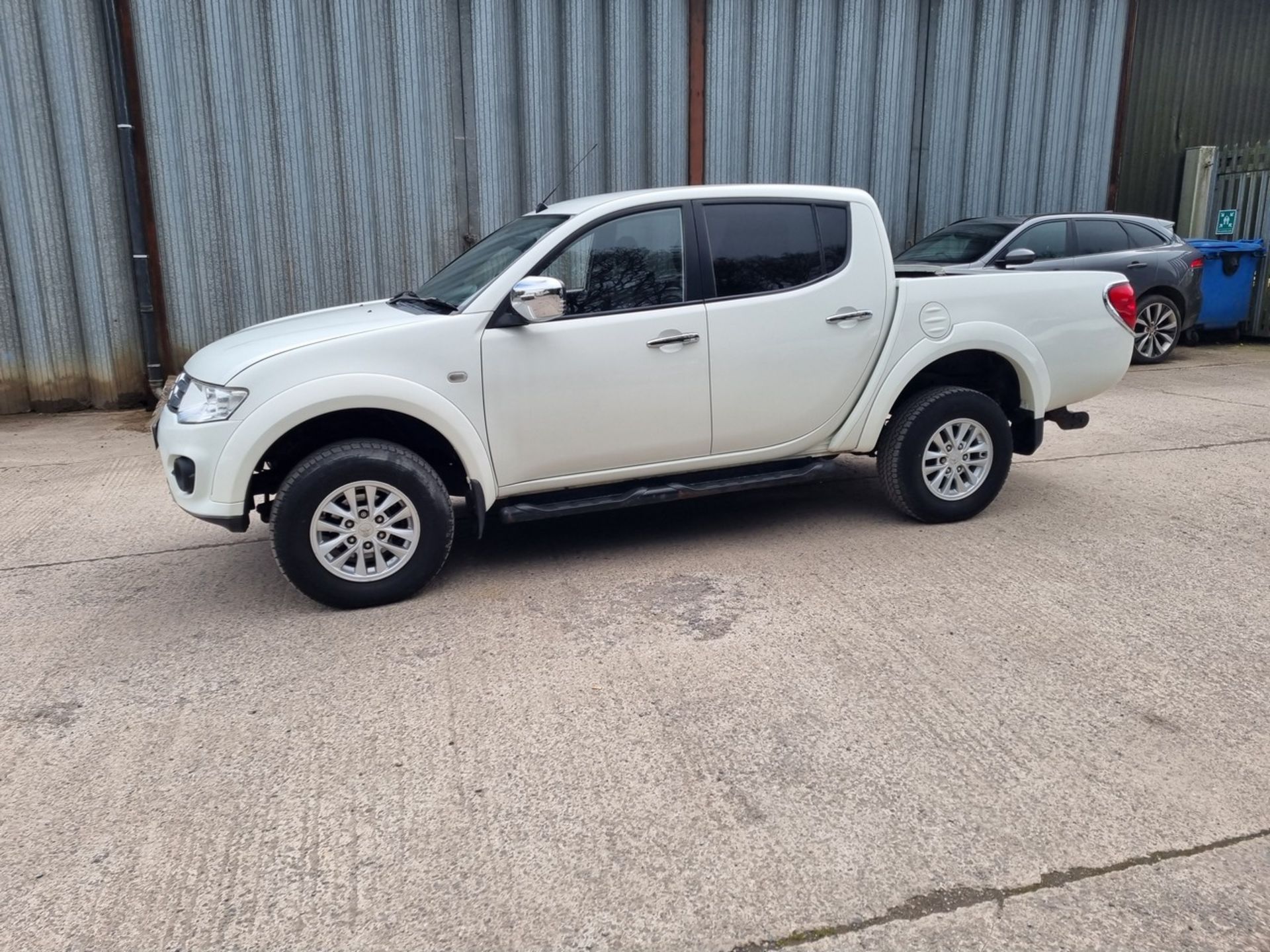 14/14 MITSUBISHI L200 TROJAN DCB DI-D 4X4 - 2477cc 4dr Pickup (White, 73k) - Image 14 of 44