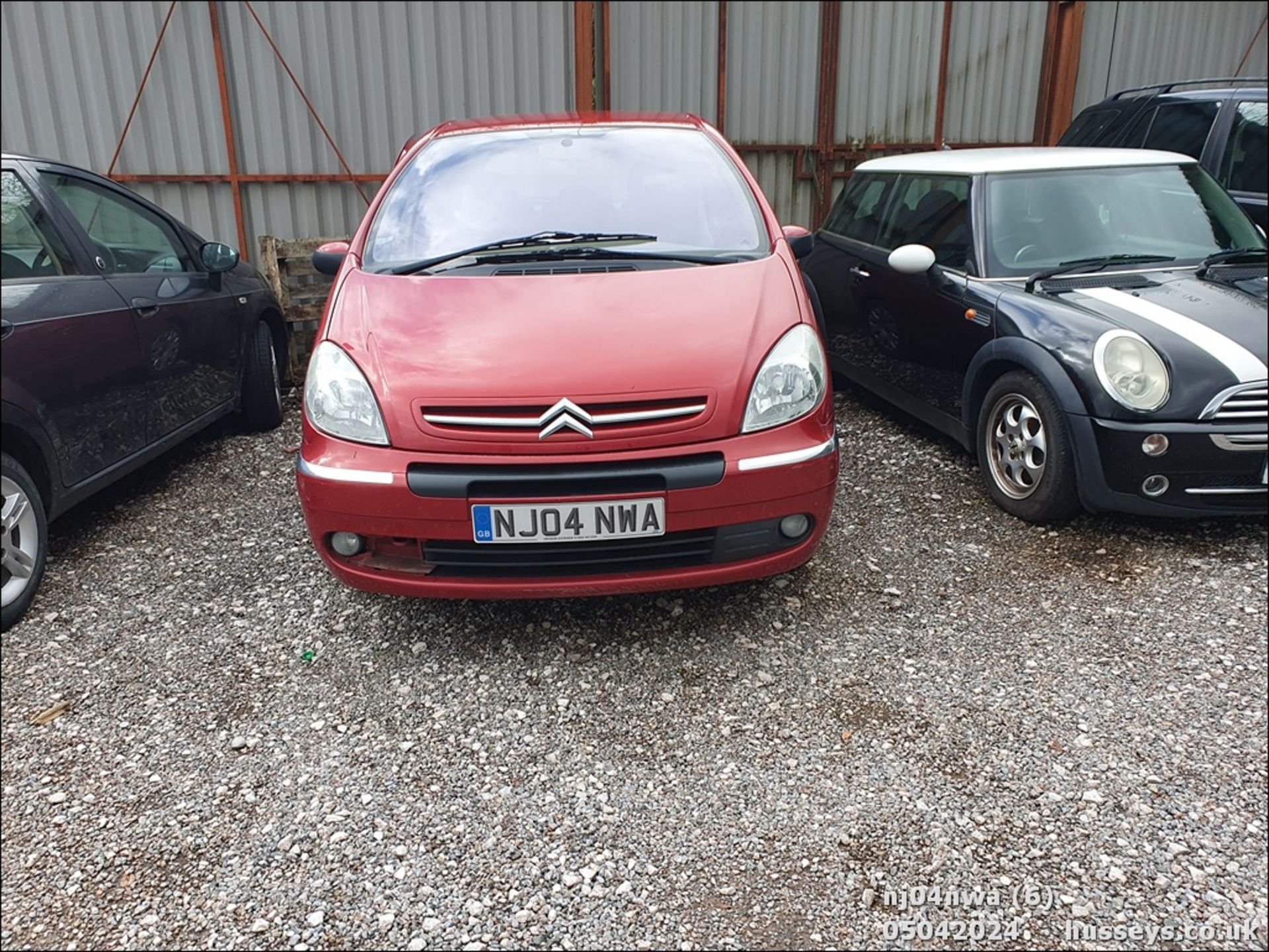 04/04 CITROEN XSARA PICASSO DESIRE 2HDI - 1997cc 5dr MPV (Red, 76k) - Image 7 of 23