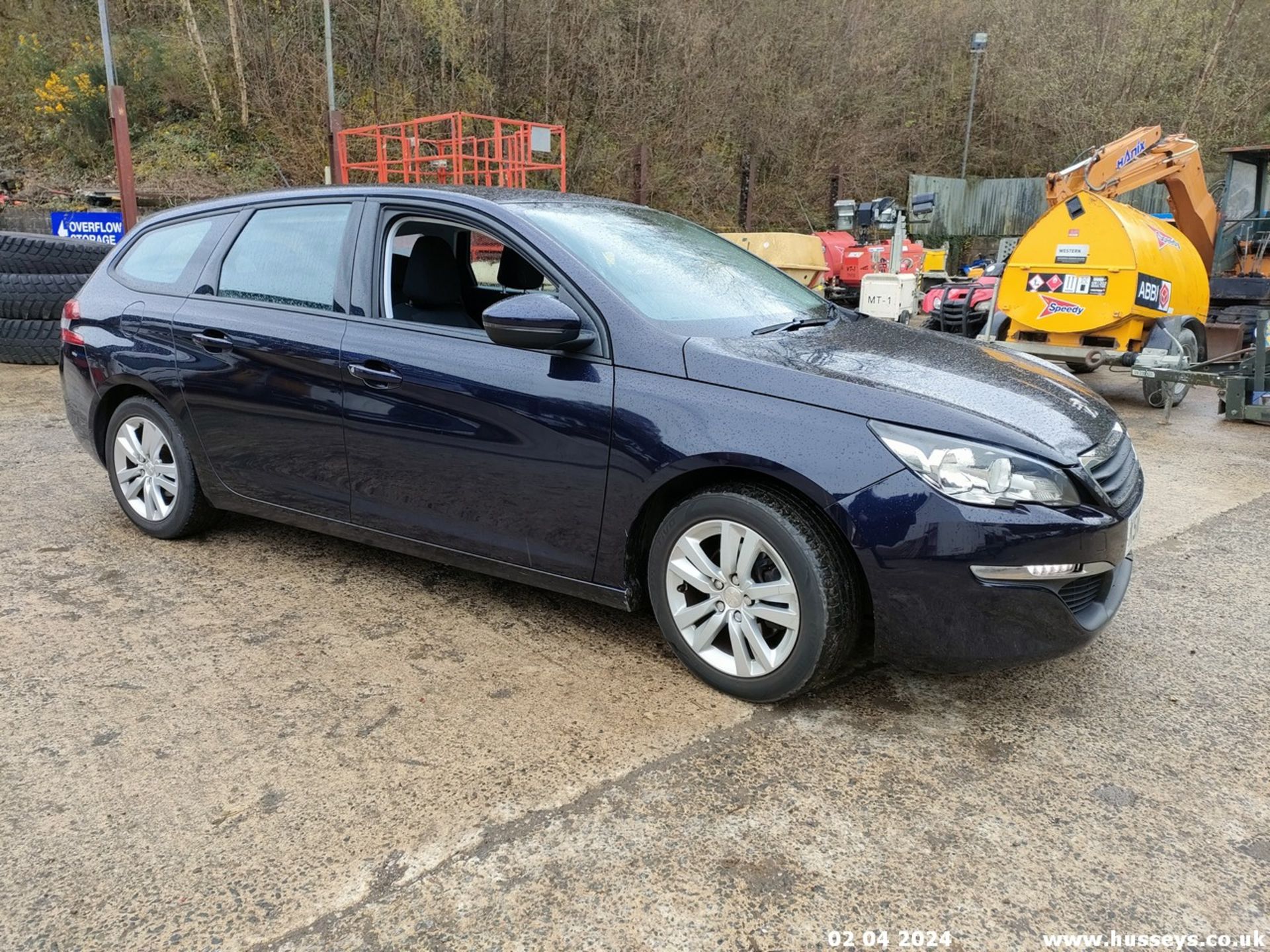 16/16 PEUGEOT 308 ACTIVE S/S - 1200cc 5dr Estate (Blue, 67k) - Image 2 of 64