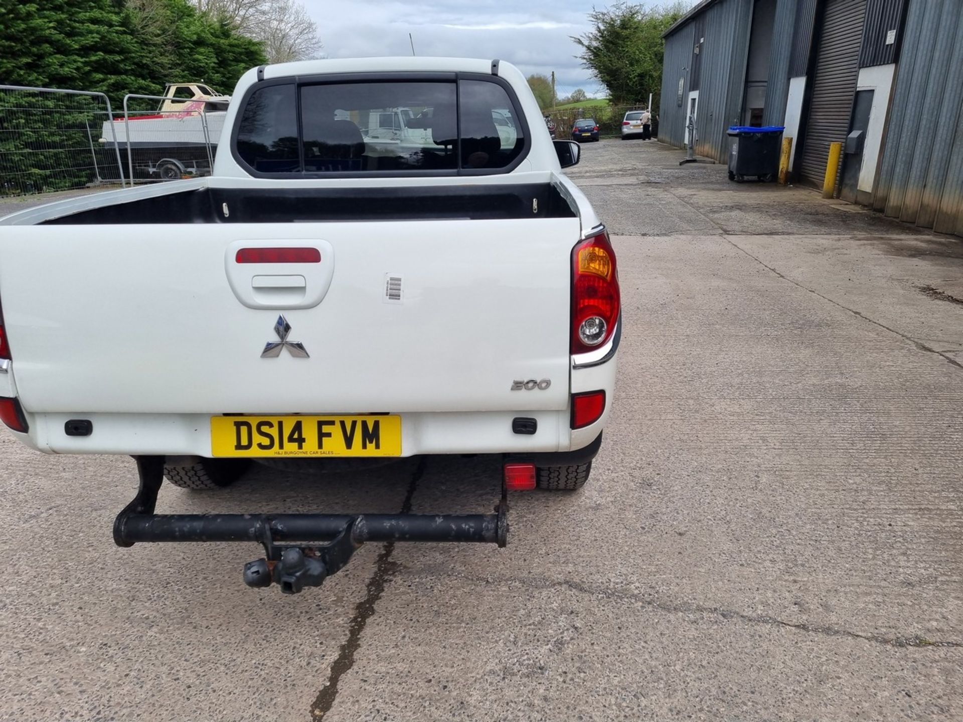 14/14 MITSUBISHI L200 TROJAN DCB DI-D 4X4 - 2477cc 4dr Pickup (White, 73k) - Image 19 of 44