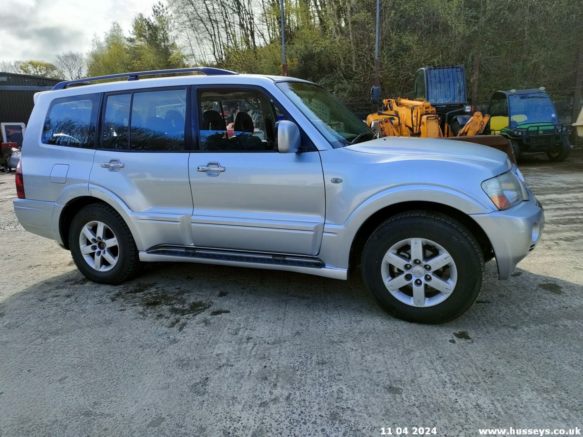 06/56 MITSUBISHI SHOGUN DI-D ELEG-CE LWB A - 3200cc 5dr Estate (Silver, 177k) - Bild 3 aus 67