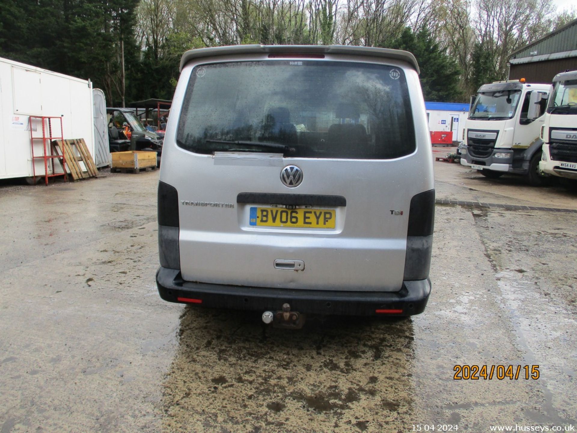 06/06 VOLKSWAGEN TRANSPORTER T30 130 TDI LWB - 2460cc Van (Silver) - Image 38 of 38