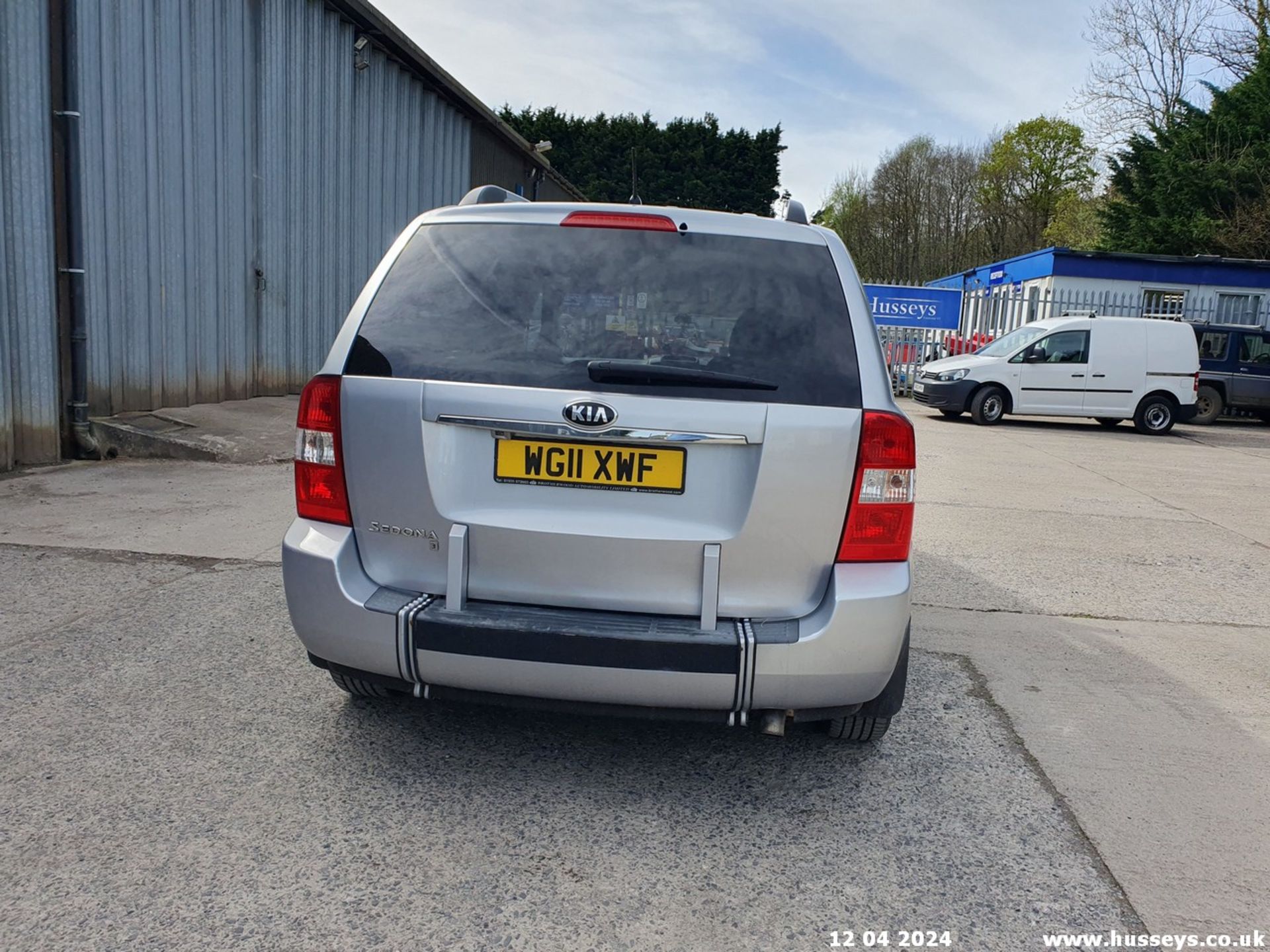 11/11 KIA SEDONA 3 BROTHERWOOD UPFRONT WHEELCHAIR ACCESS AUTO - 2199cc 5dr MPV (Silver, 60k) - Image 12 of 62