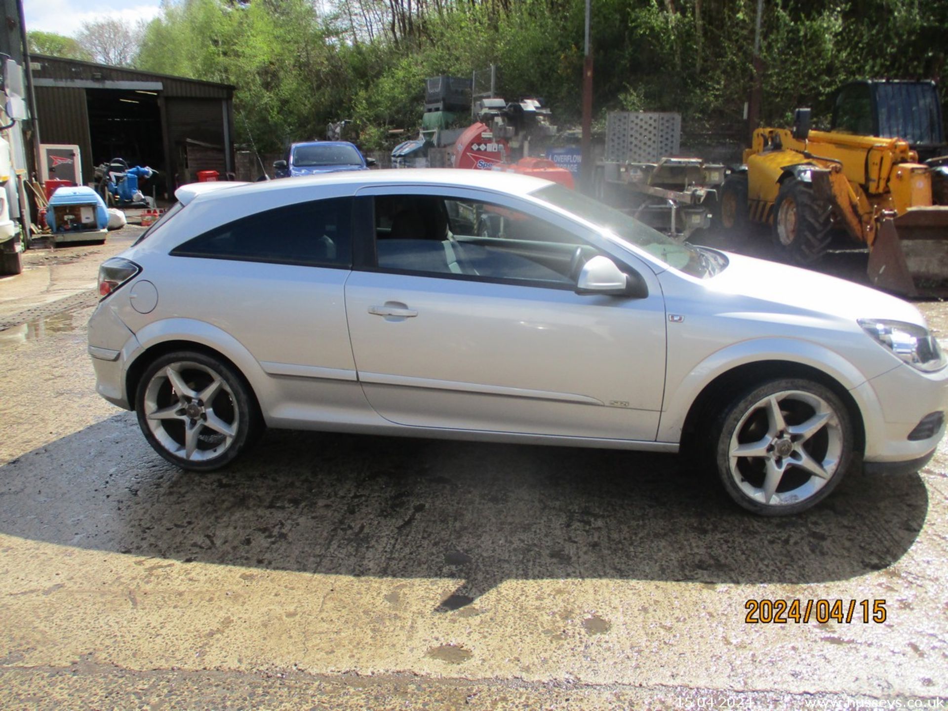 10/10 VAUXHALL ASTRA SRI - 1796cc 3dr Hatchback (Silver, 99k) - Image 9 of 25