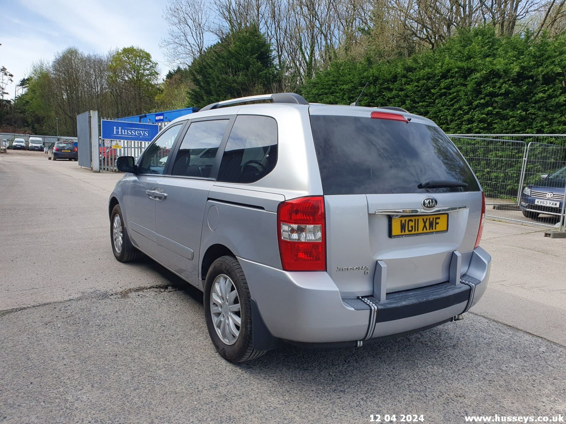 11/11 KIA SEDONA 3 BROTHERWOOD UPFRONT WHEELCHAIR ACCESS AUTO - 2199cc 5dr MPV (Silver, 60k) - Image 15 of 62