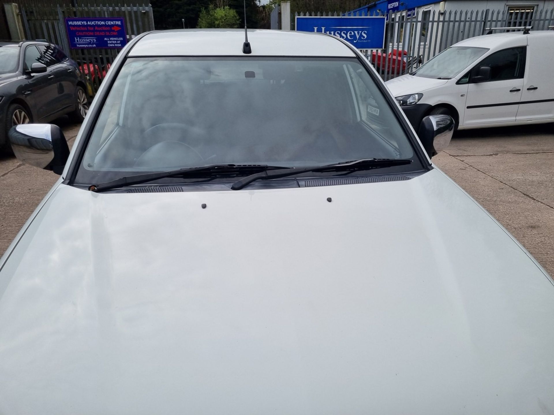 14/14 MITSUBISHI L200 TROJAN DCB DI-D 4X4 - 2477cc 4dr Pickup (White, 73k) - Image 33 of 44