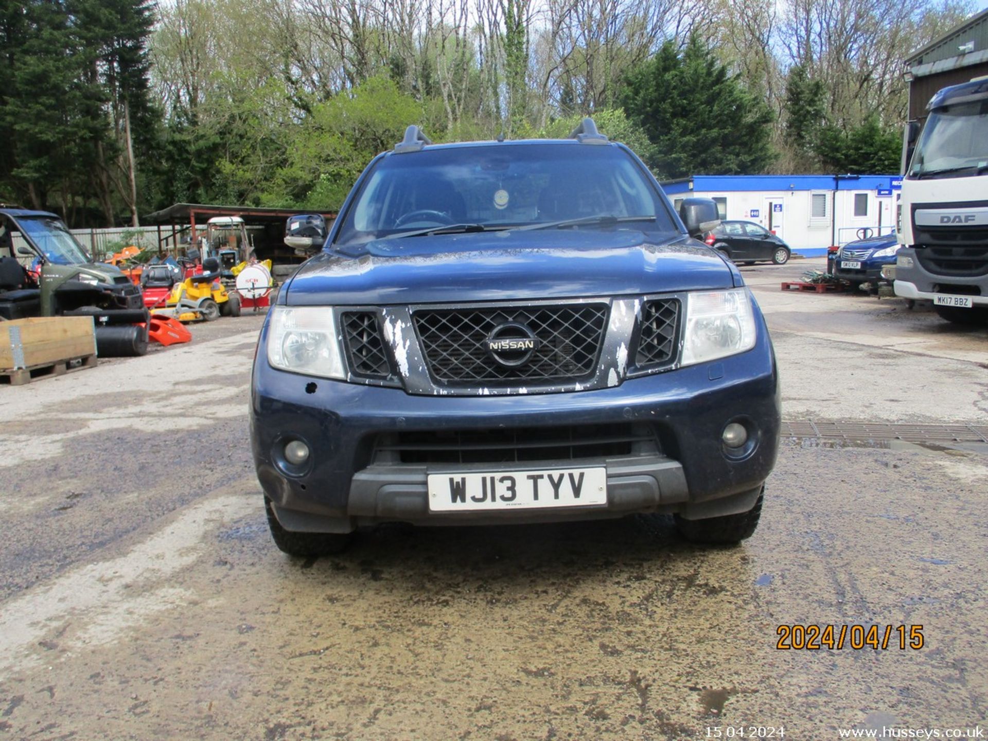 13/13 NISSAN NAVARA TEKNA DCI AUTO - 2488cc 4x4 (Blue) - Image 10 of 23